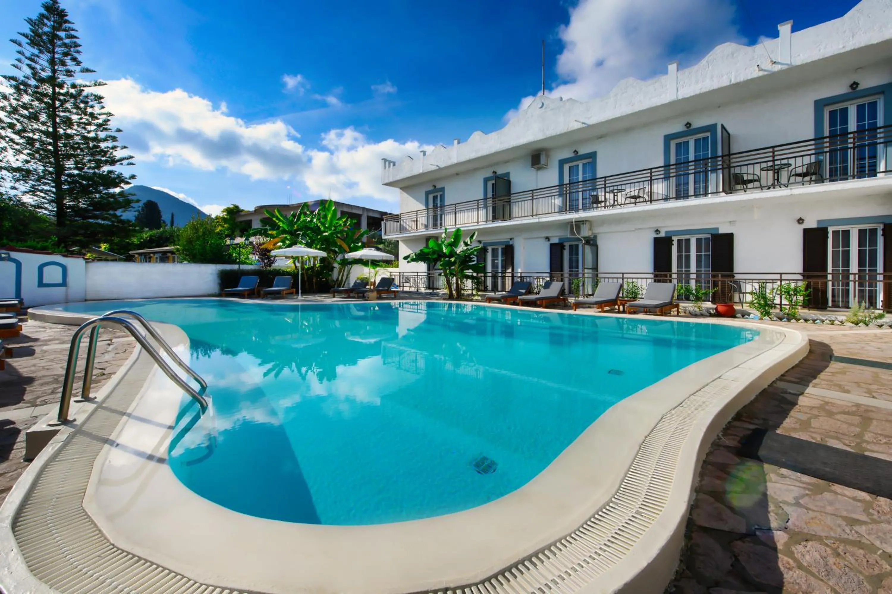 Beach in Aquarius Beach Hotel