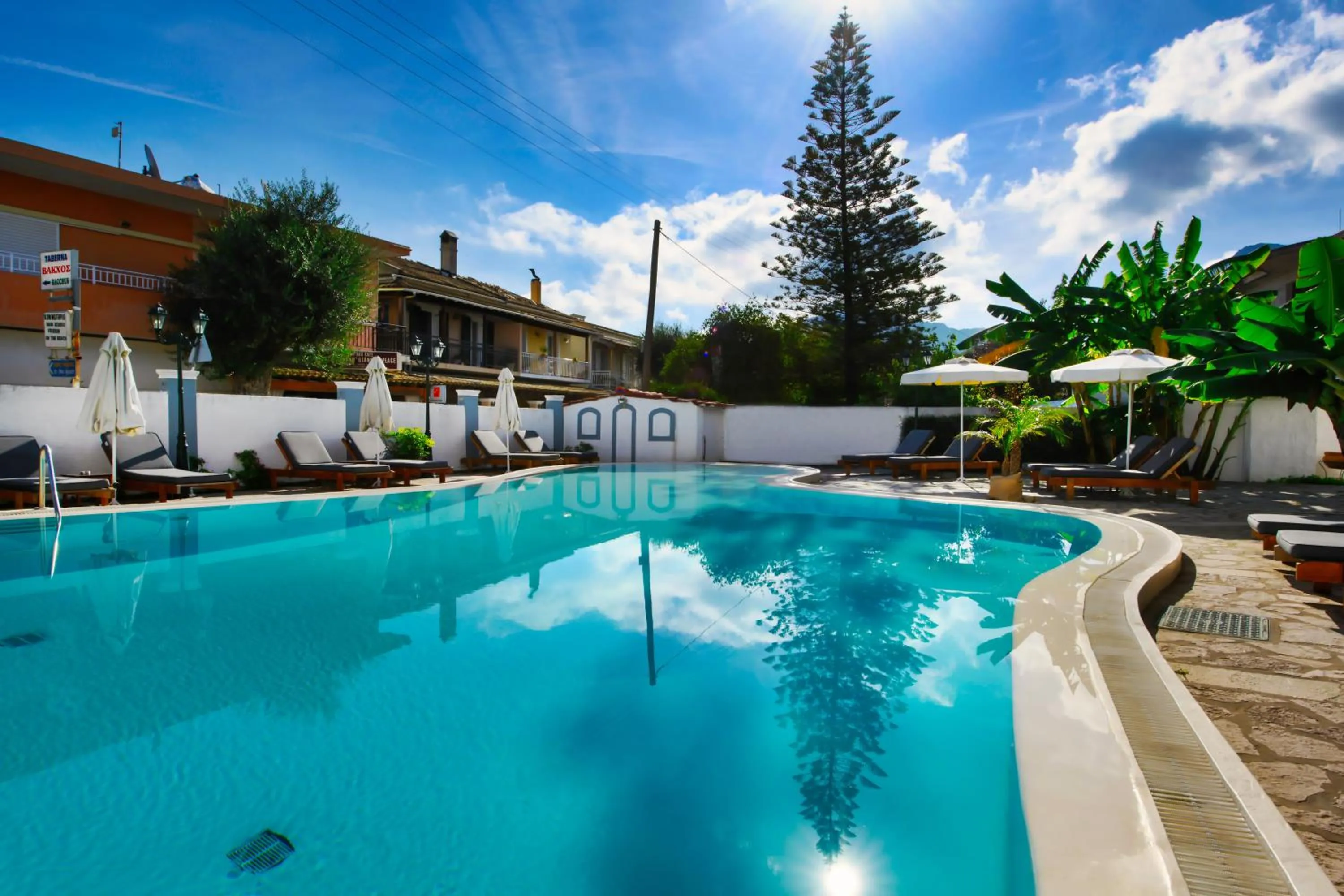 Beach in Aquarius Beach Hotel