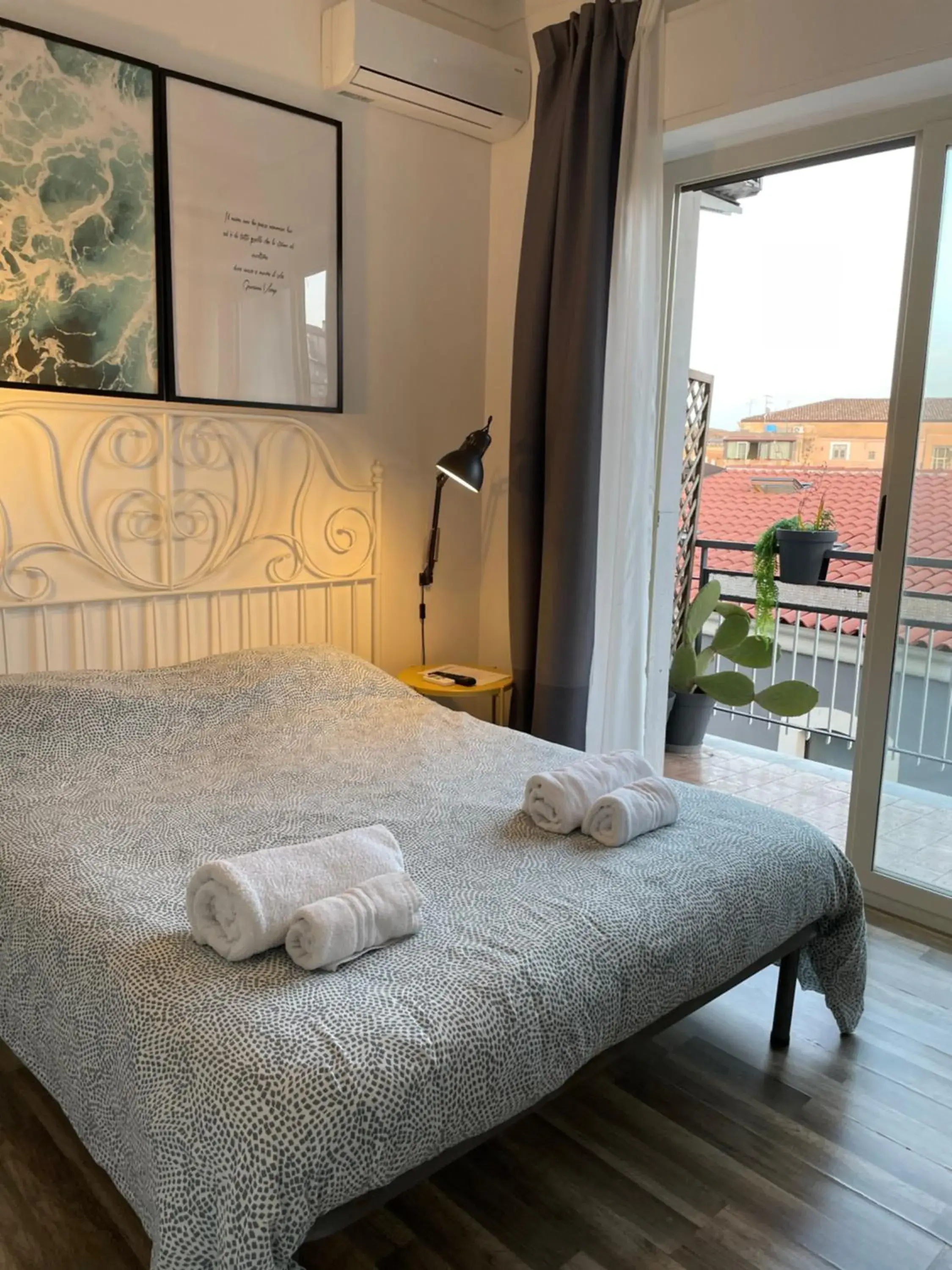 Standard King Room - single occupancy in La Dimora delle Muse Standard King Room - single occupancy in La Dimora delle Muse