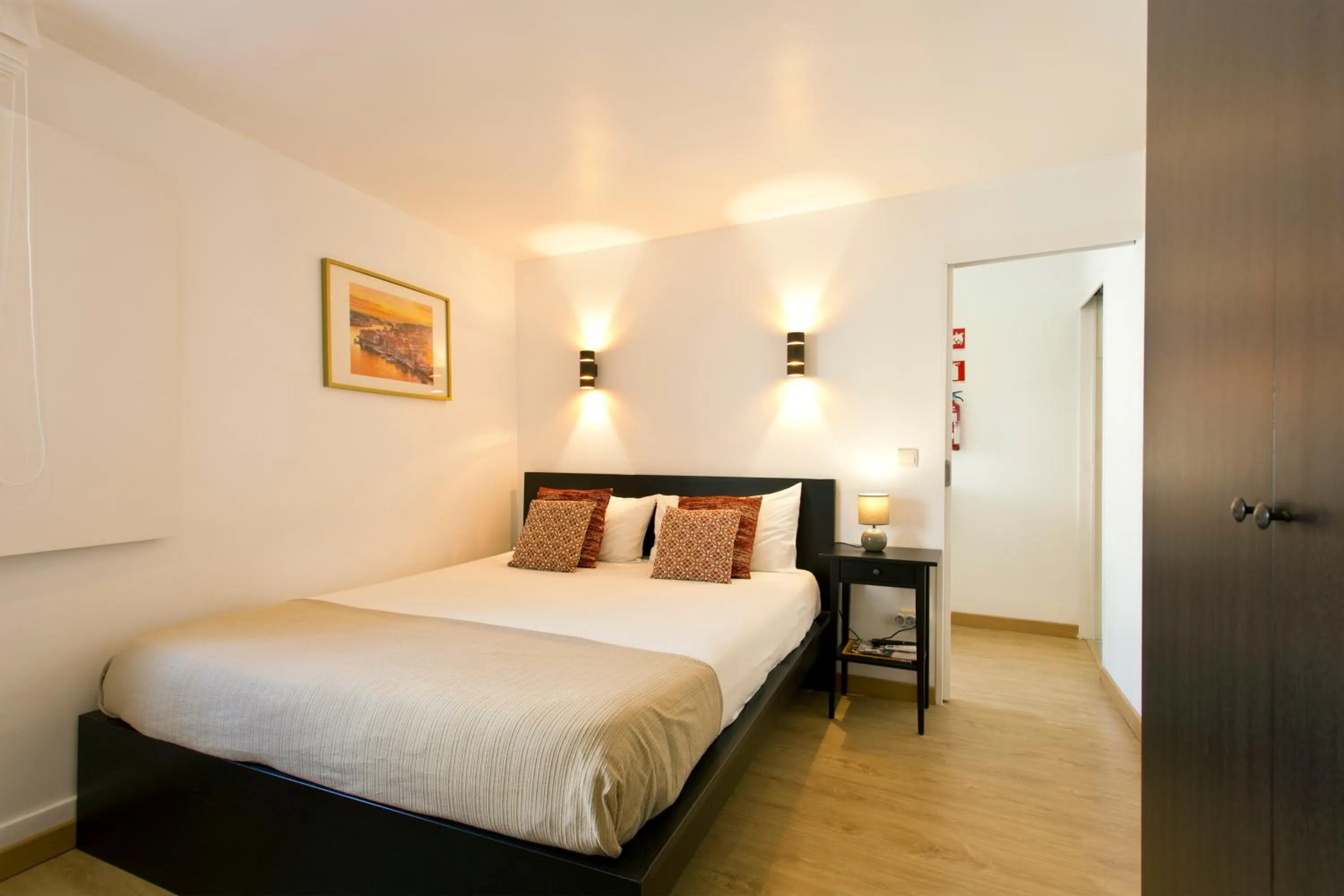 Bedroom, Bed in Home @ Porto Clérigos Apartment