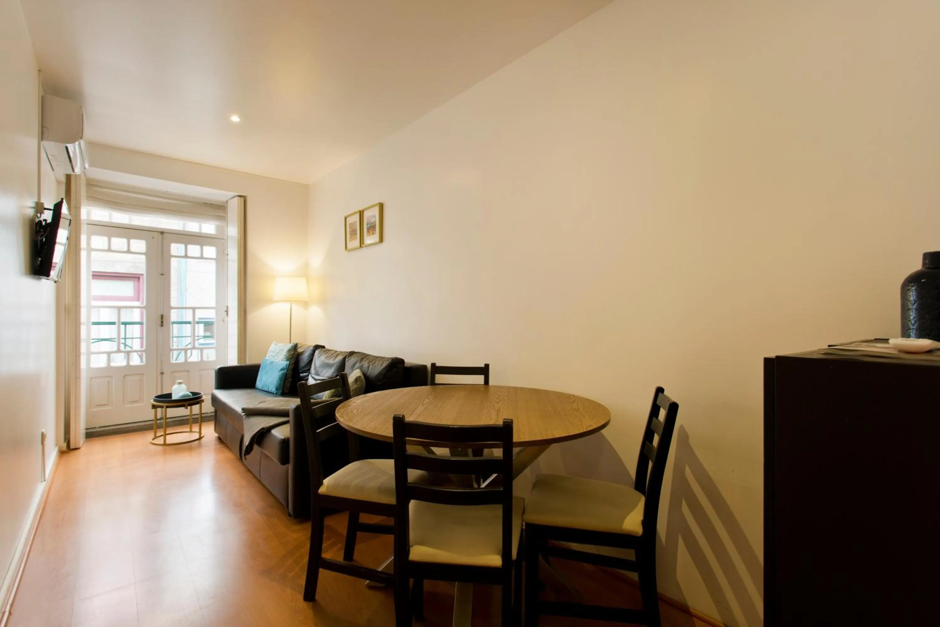 Living room in Home @ Porto Clérigos Apartment