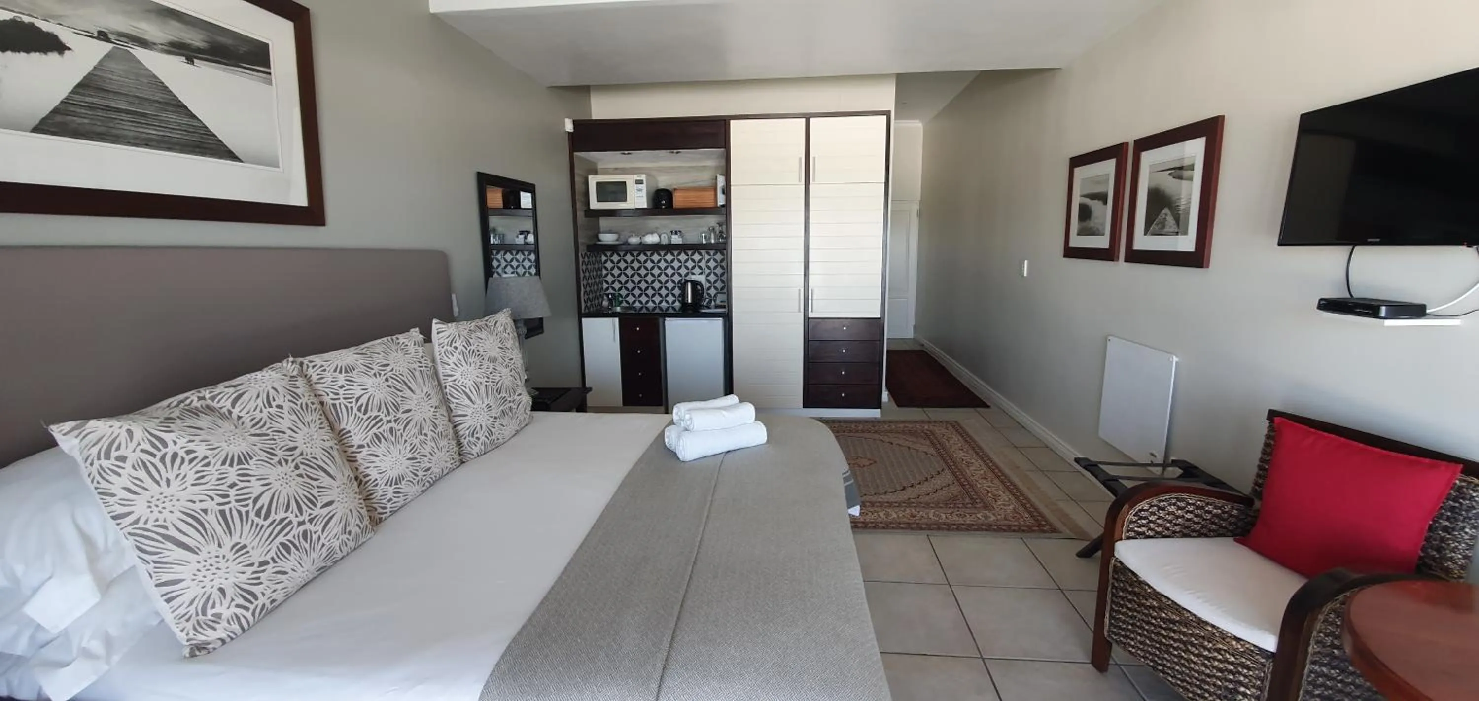 Kitchen or kitchenette in Brenton On The Rocks