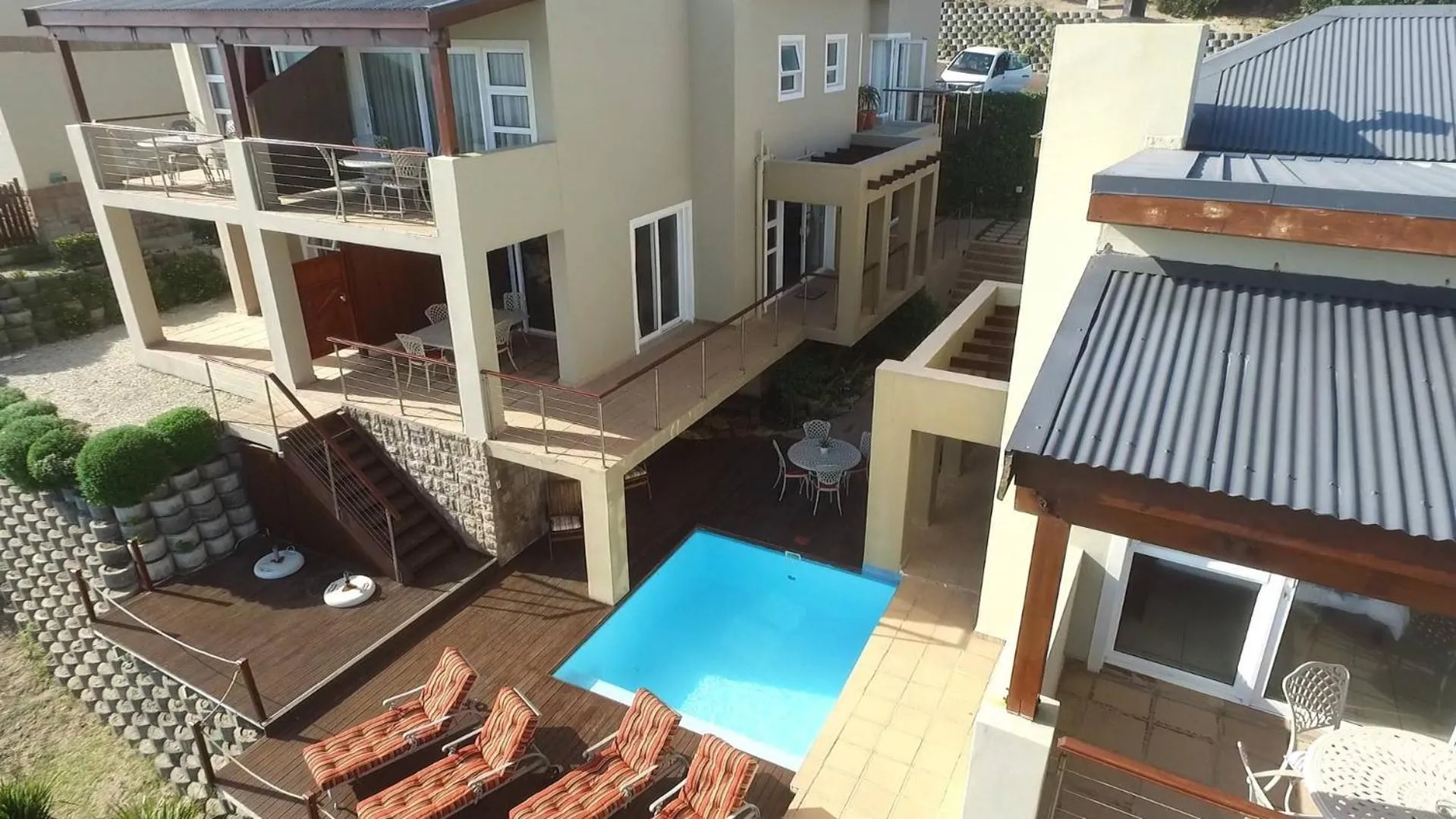 Swimming pool in Brenton On The Rocks