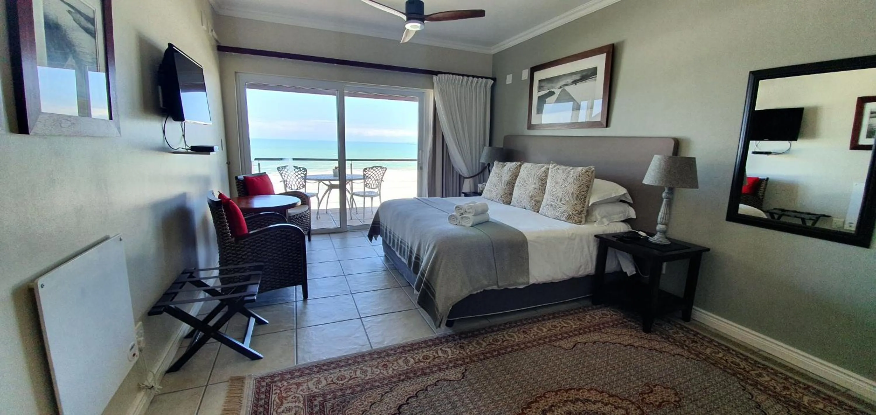 Bedroom, Bed in Brenton On The Rocks