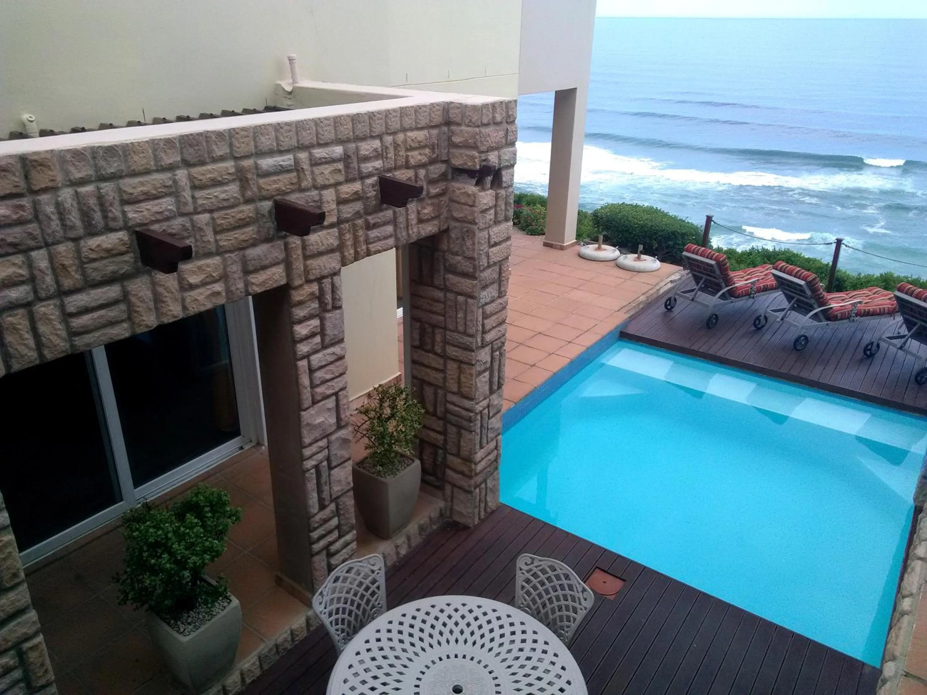 Pool view in Brenton On The Rocks