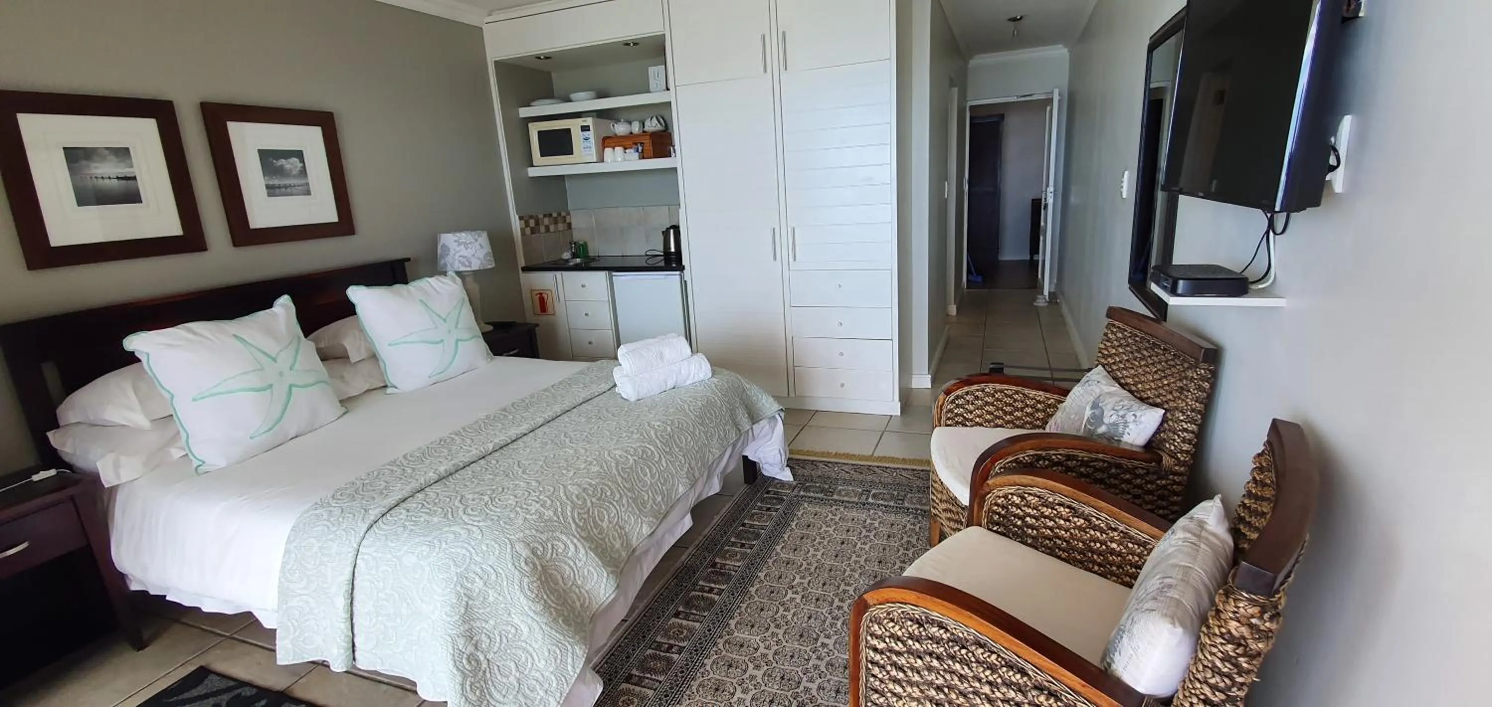 Coffee/tea facilities, Bed in Brenton On The Rocks