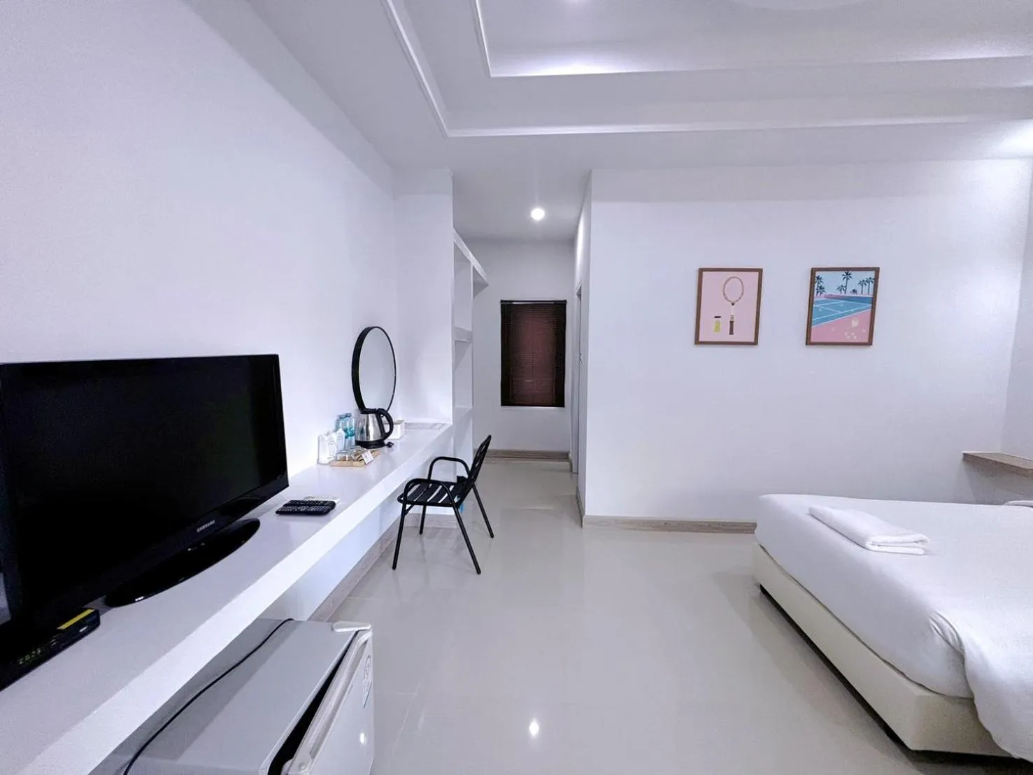 Coffee/tea facilities, Bed in Sky View Resort Buriram