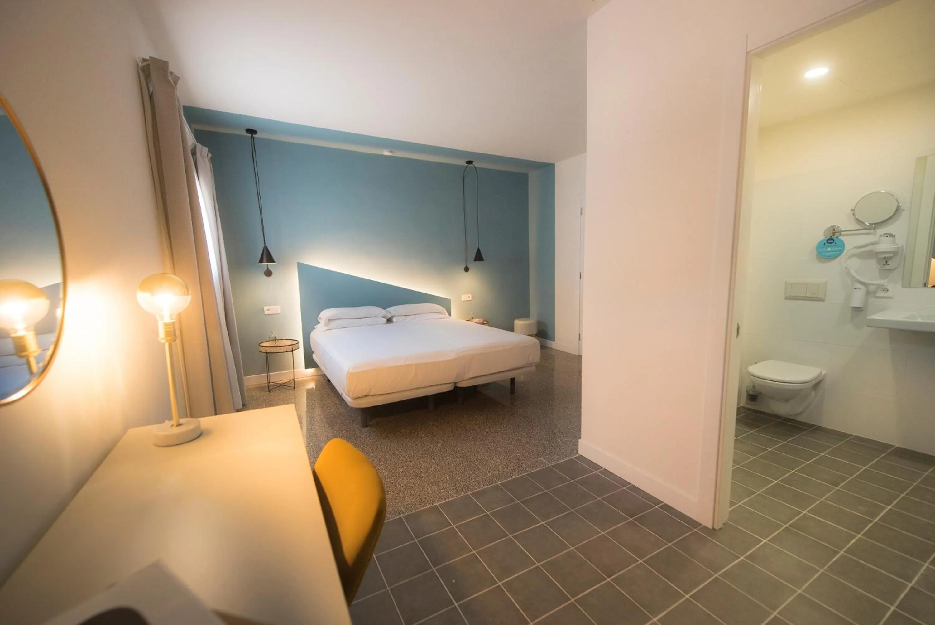 Photo of the whole room, Bed in Apuntadores 8