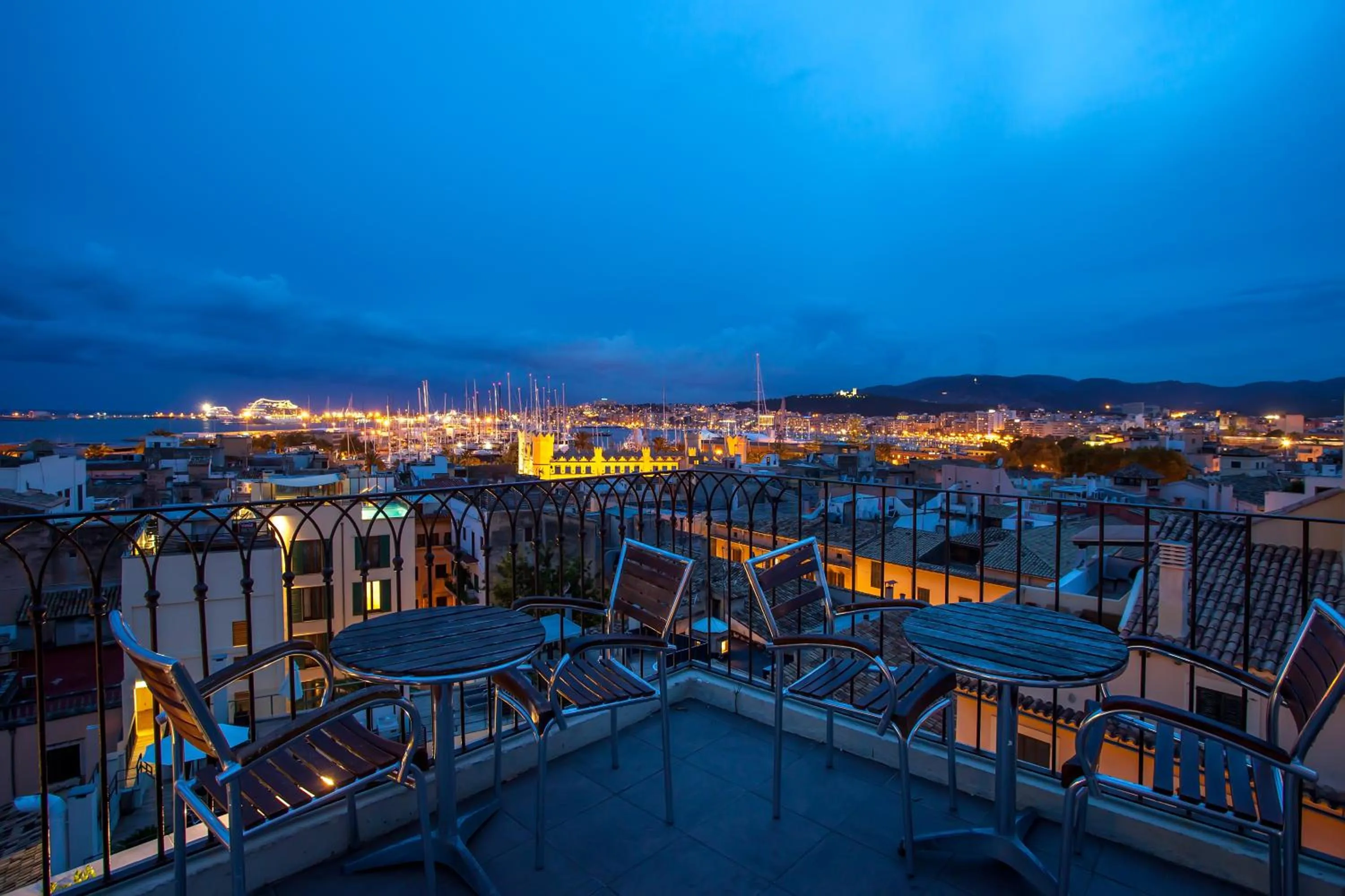 Balcony/Terrace in Apuntadores 8
