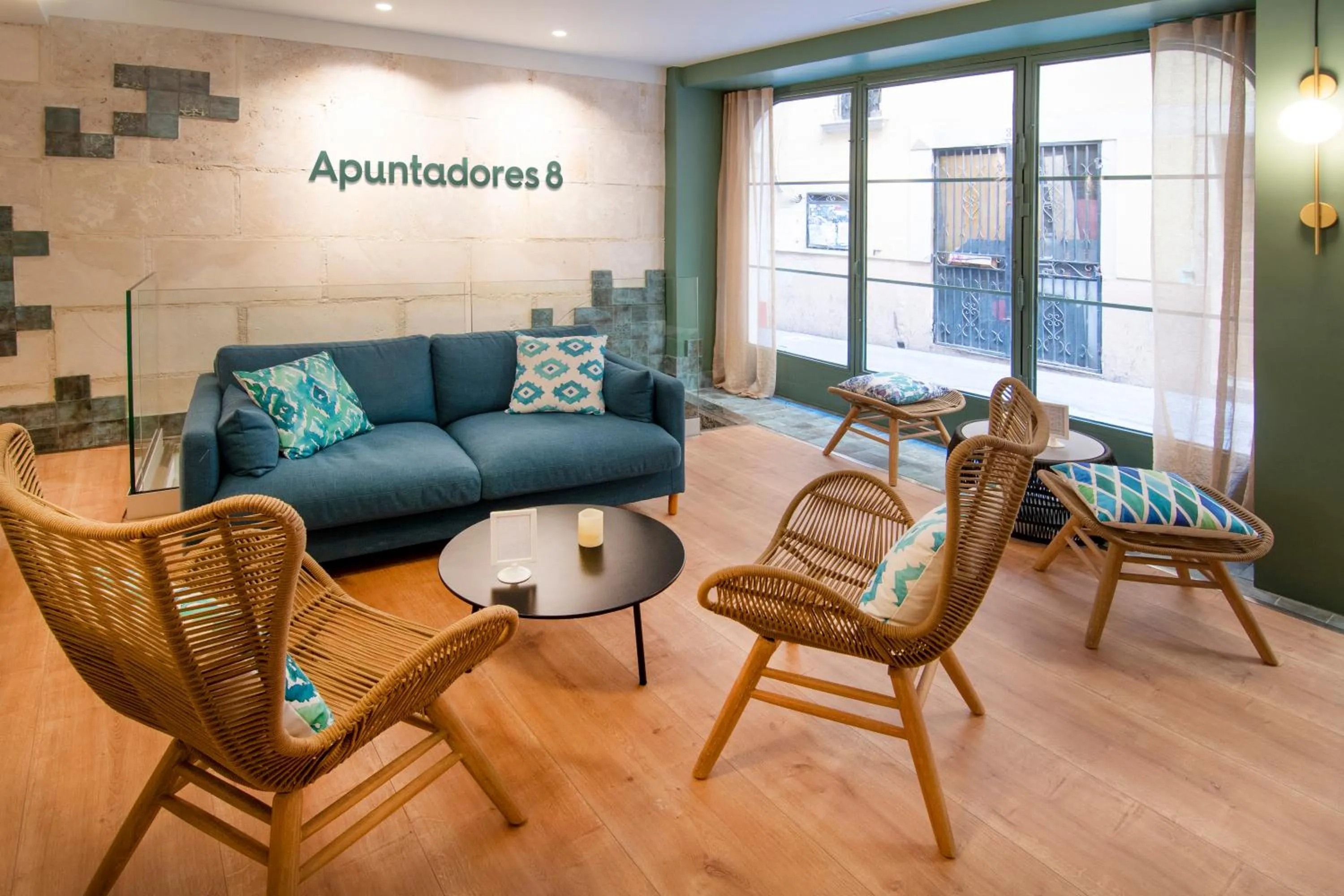 Lobby or reception in Apuntadores 8