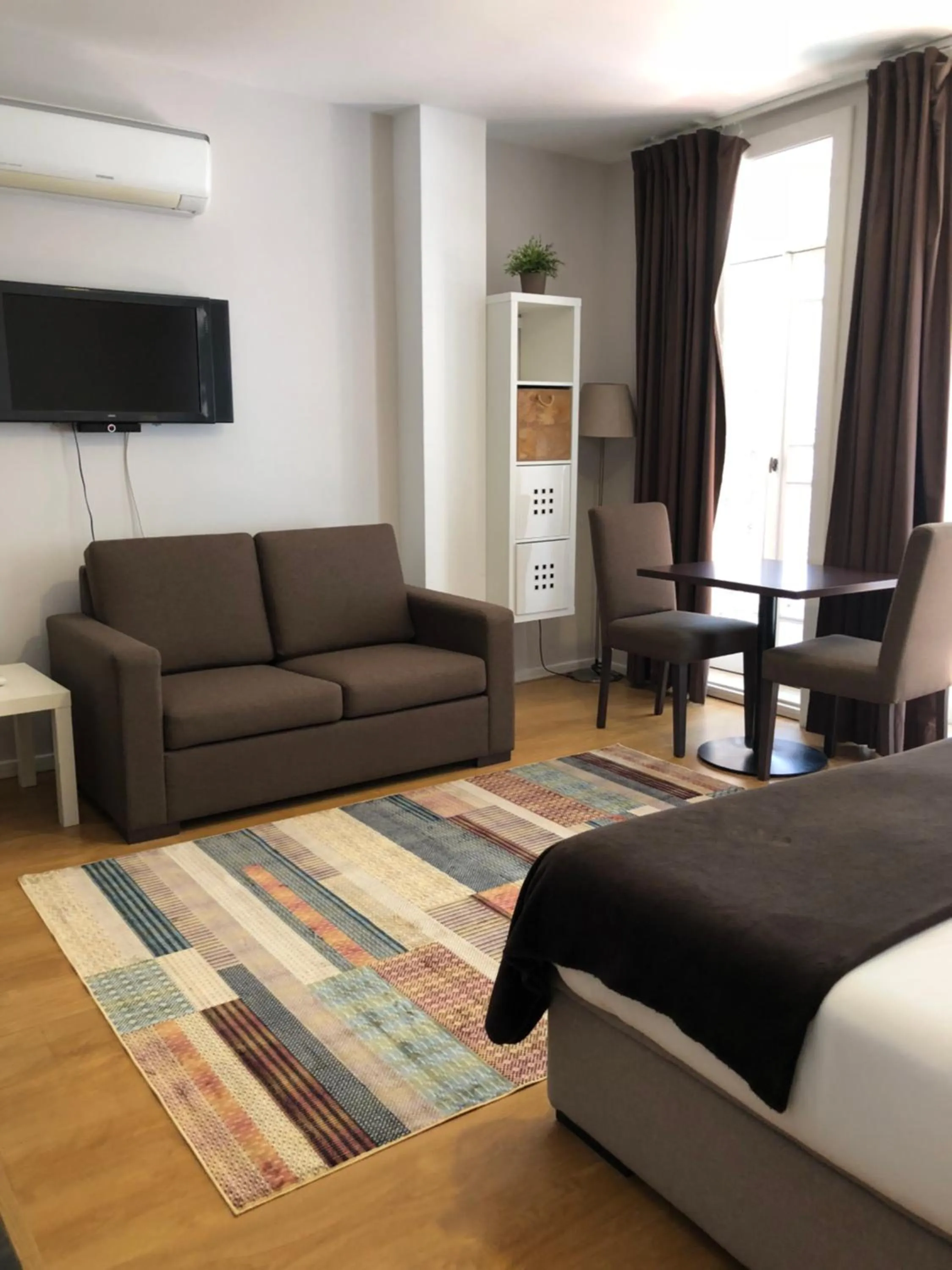 Photo of the whole room in Be Oporto Apartments Clérigos