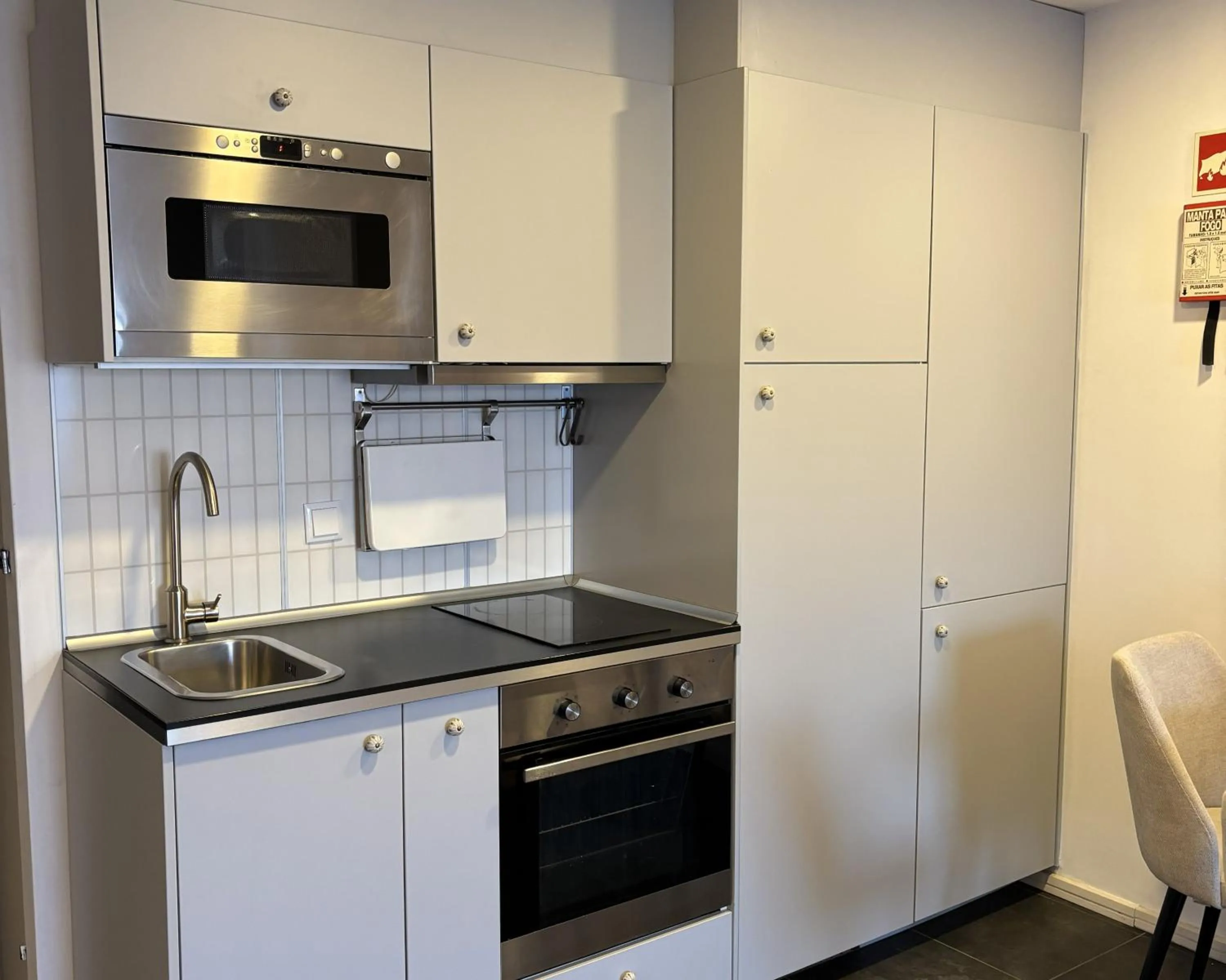 Kitchen or kitchenette in Be Oporto Apartments Clérigos