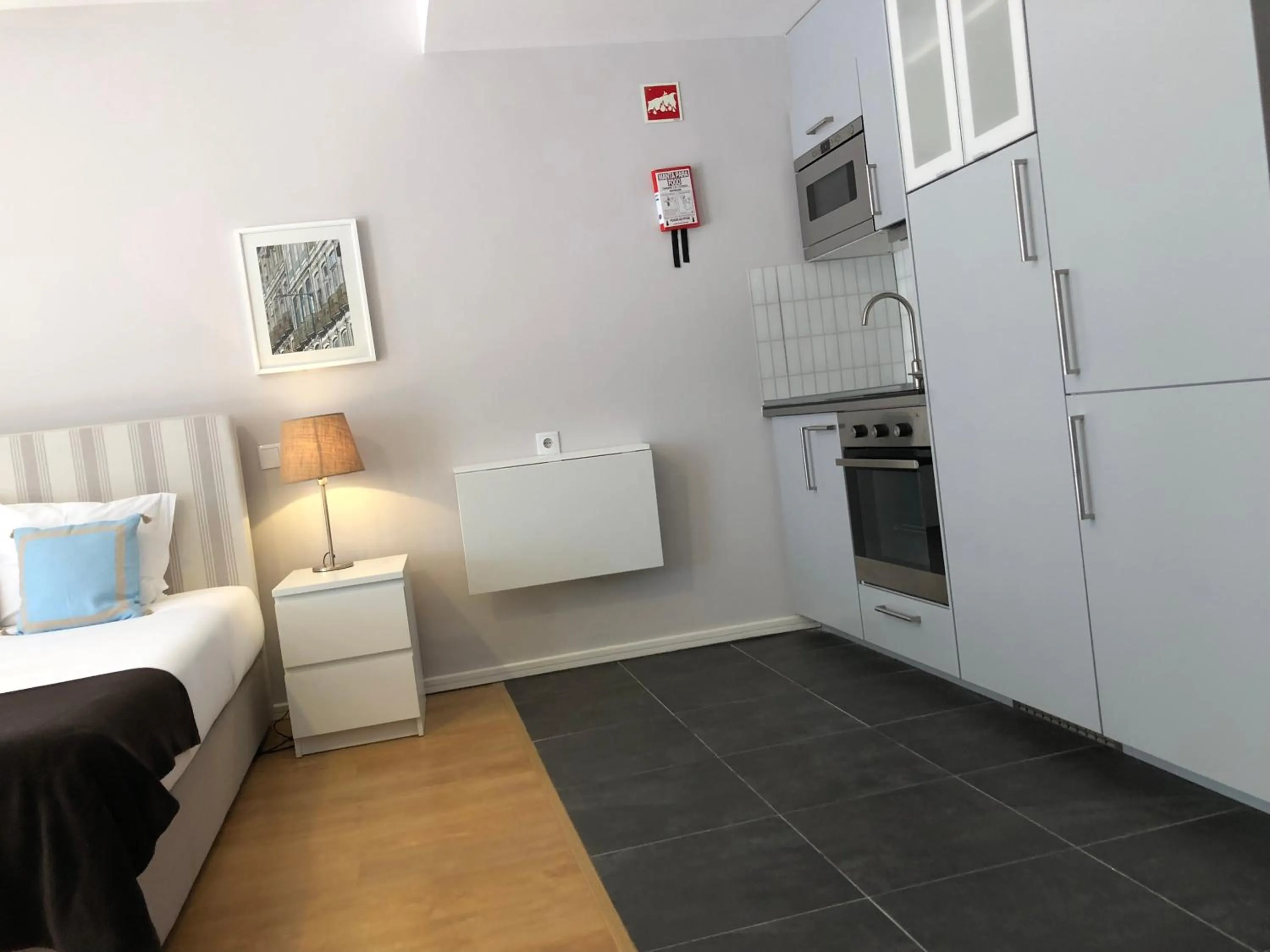 Kitchen or kitchenette in Be Oporto Apartments Clérigos