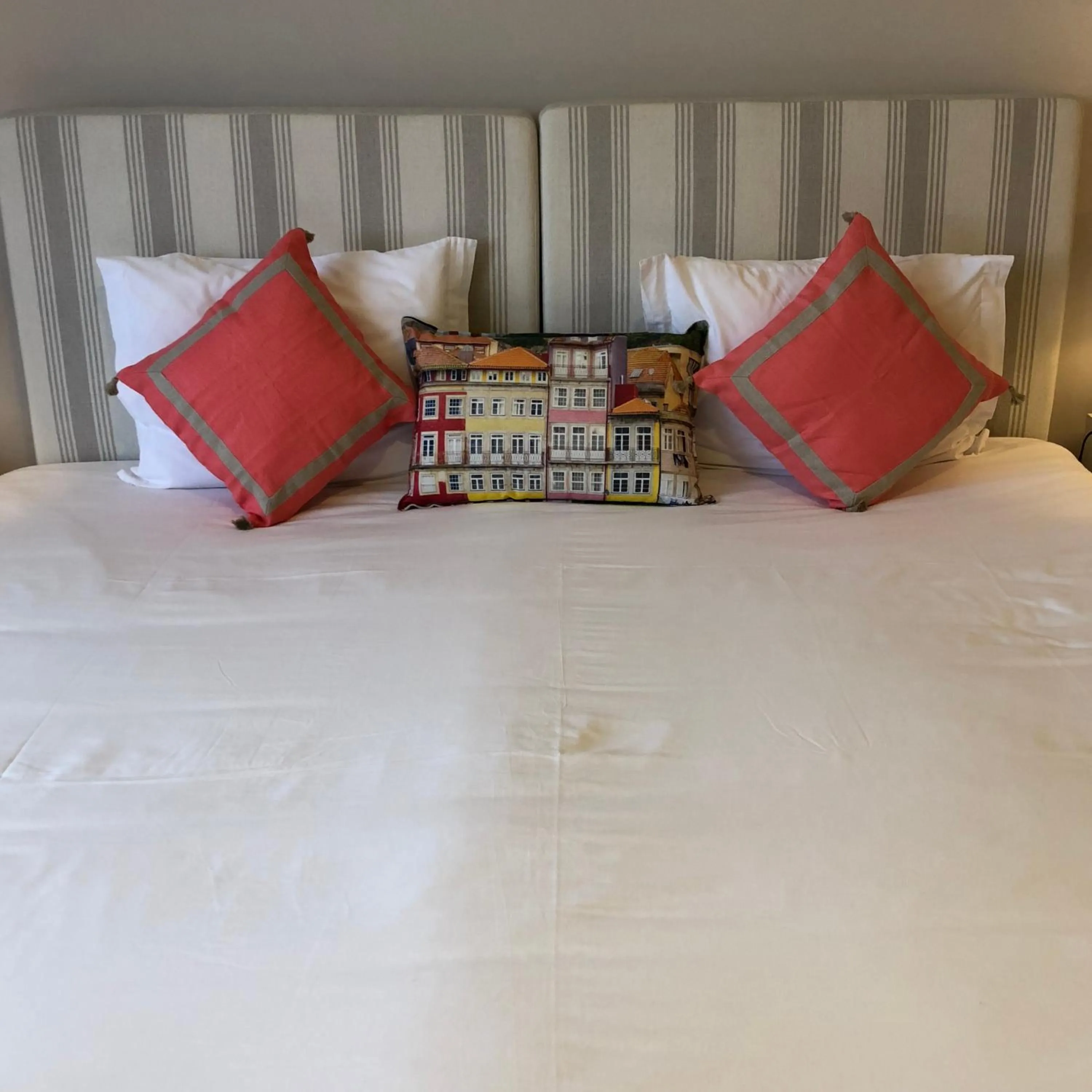 Bed in Be Oporto Apartments Clérigos