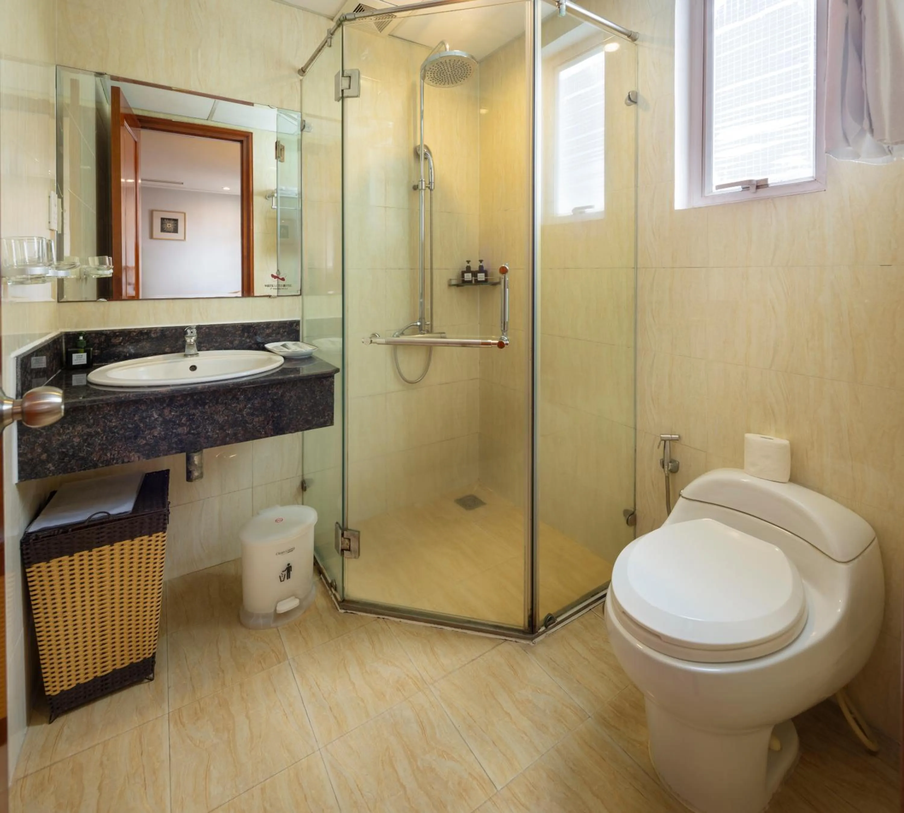 Bathroom in White Lotus Hotel Saigon