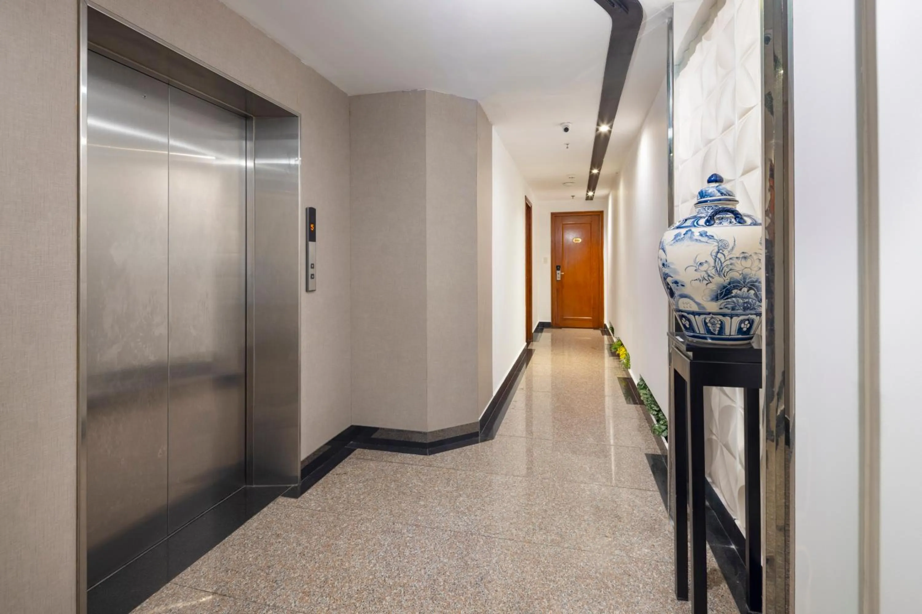 elevator in White Lotus Hotel Saigon