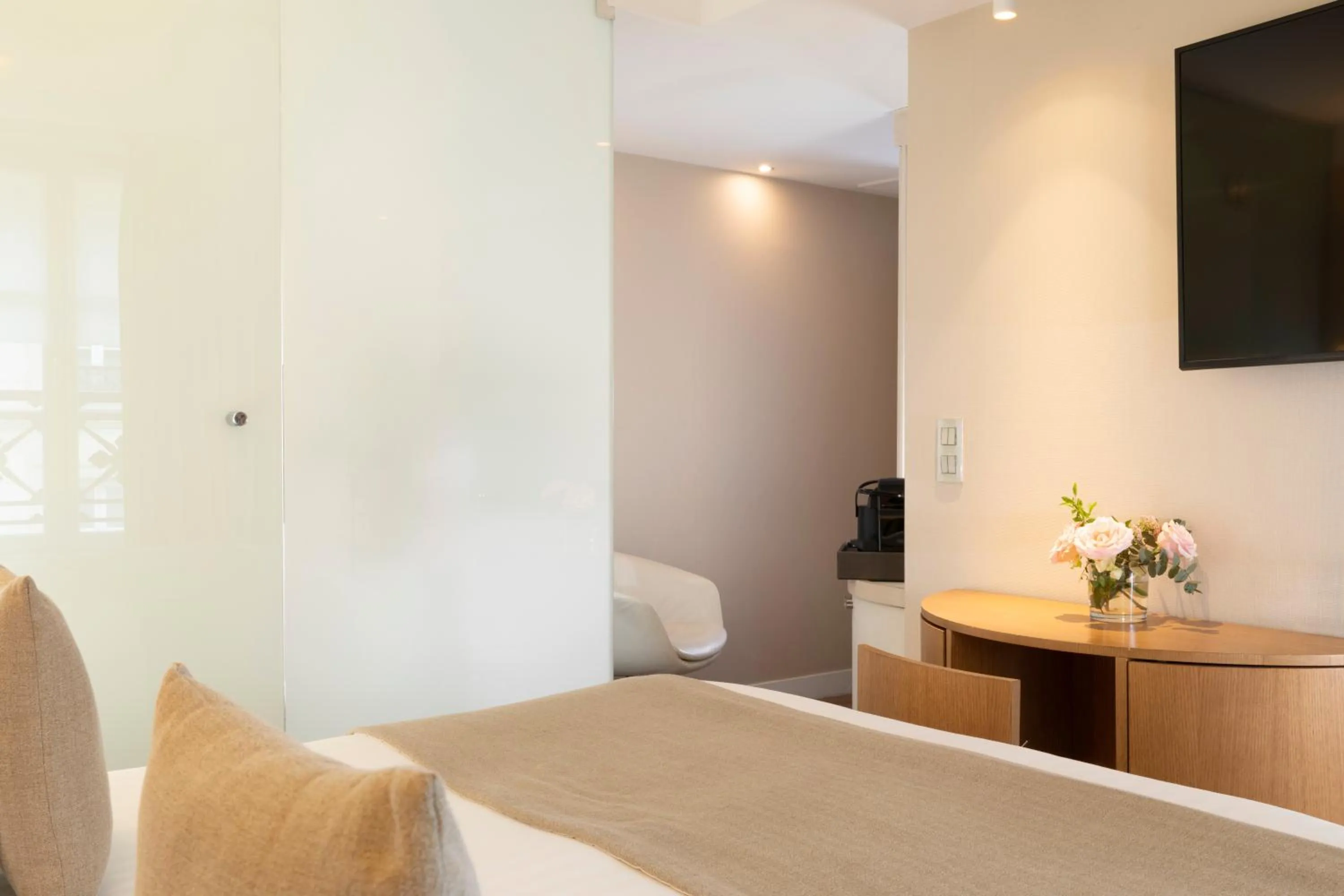 Bedroom in Hôtel Le Pradey