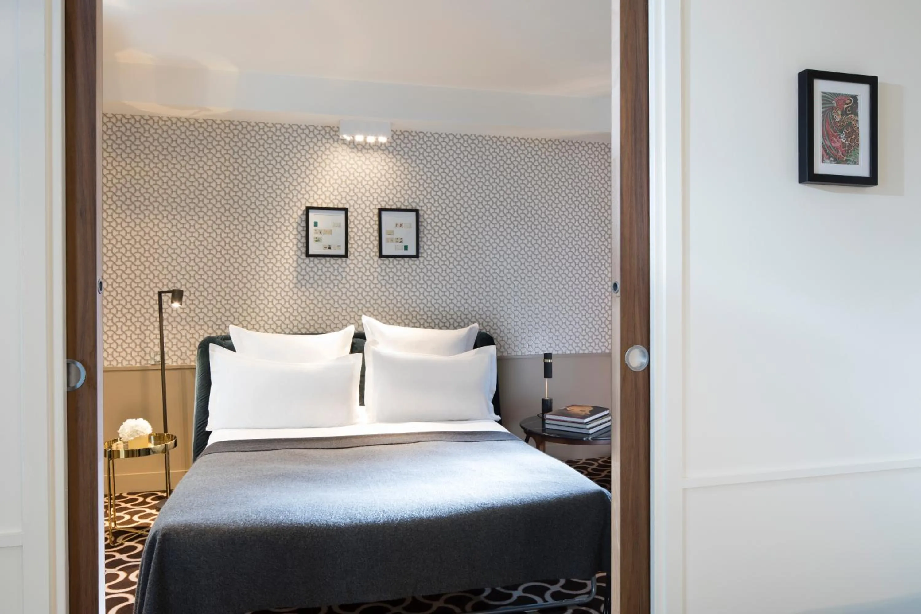 Bed in Hôtel Le Pradey