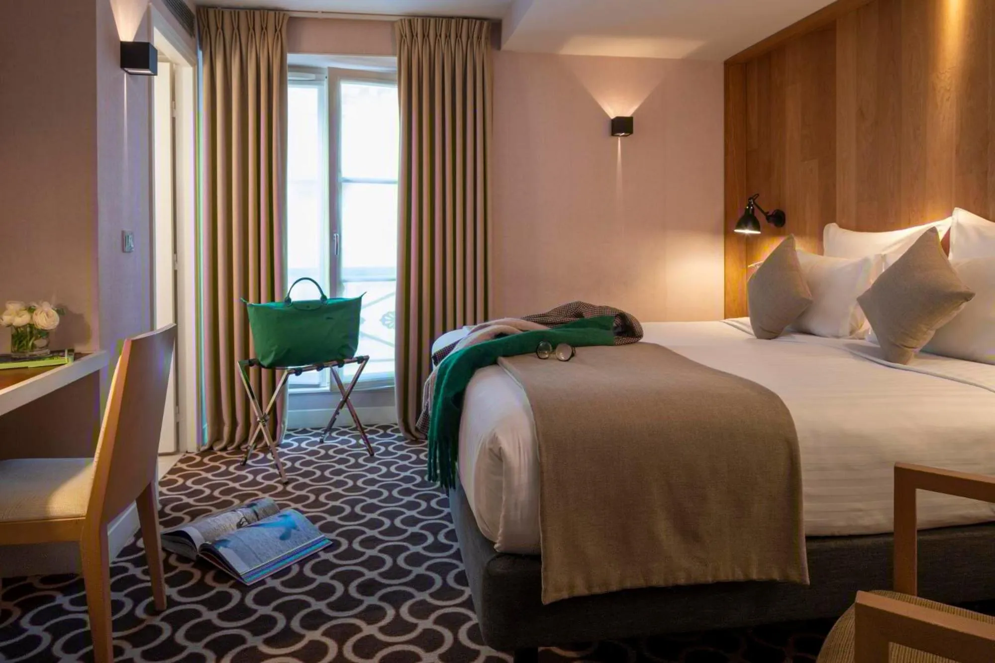 Bed in Hôtel Le Pradey