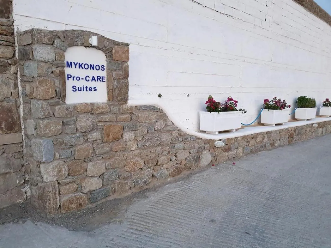Property building in Mykonos Pro-care Suites