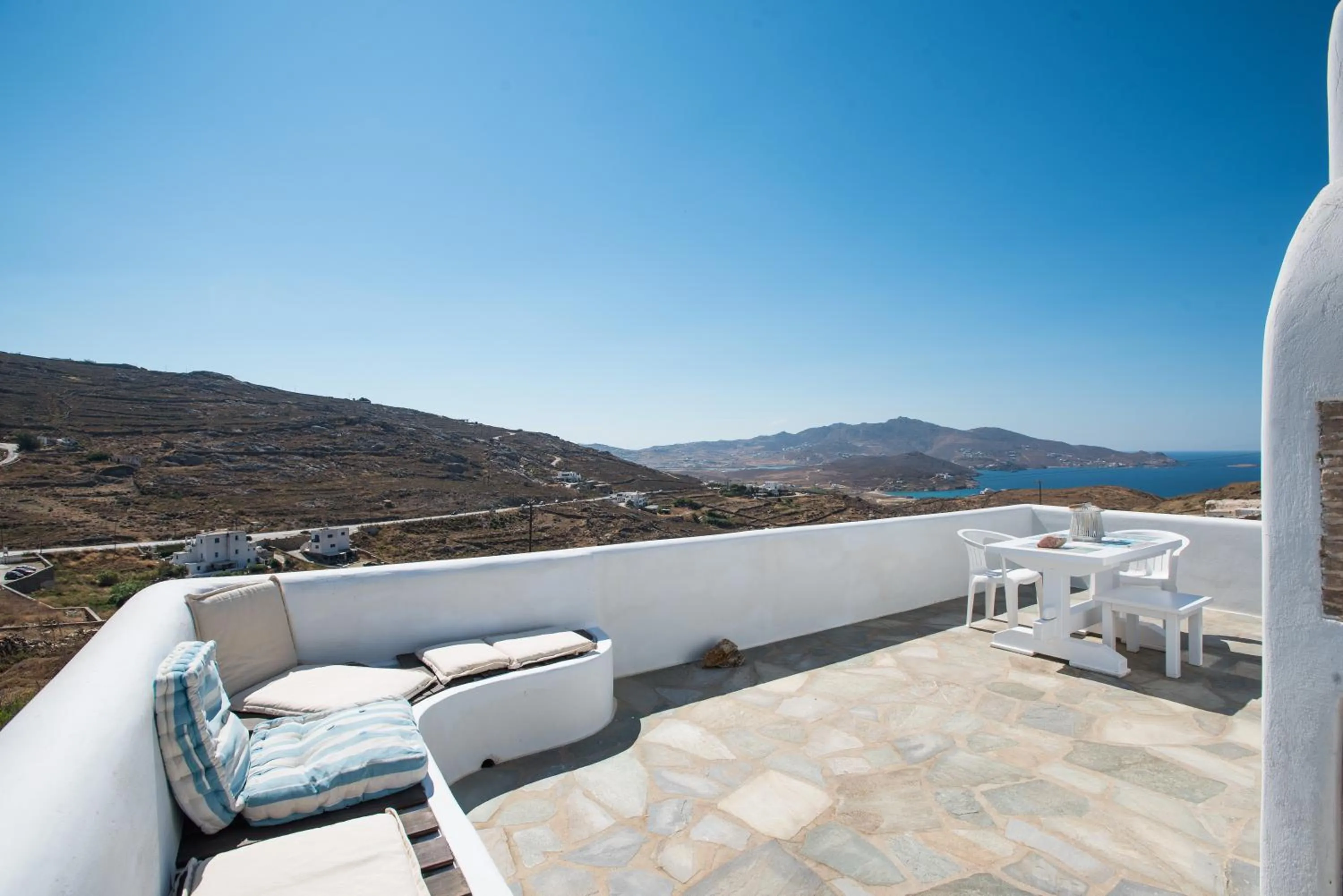 Day in Mykonos Pro-care Suites