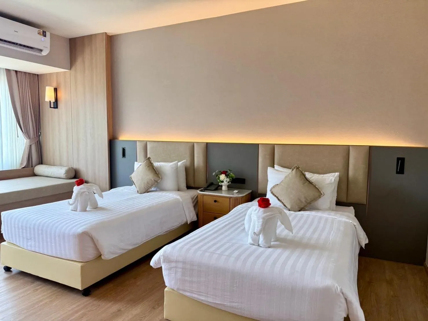 Bed in Gassan Khuntan Golf & Resort