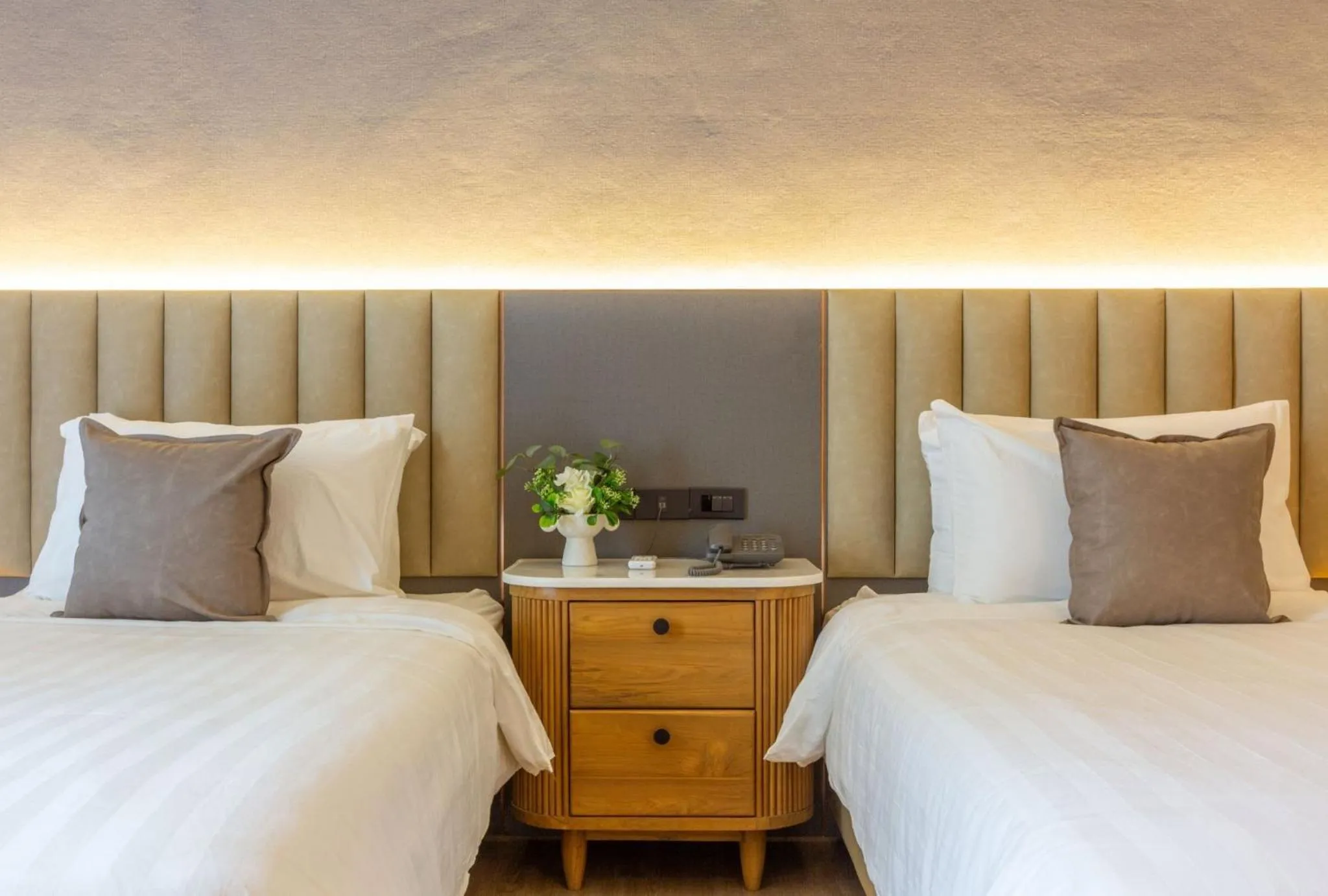 Bed in Gassan Khuntan Golf & Resort