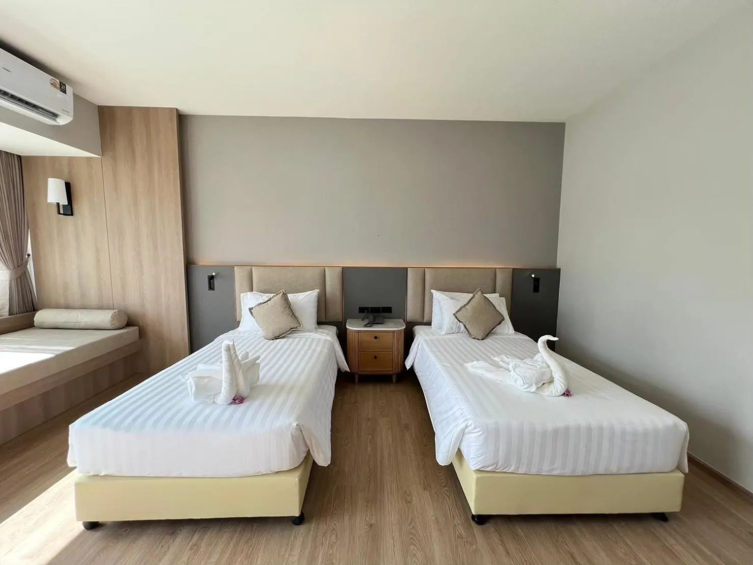 Bed in Gassan Khuntan Golf & Resort