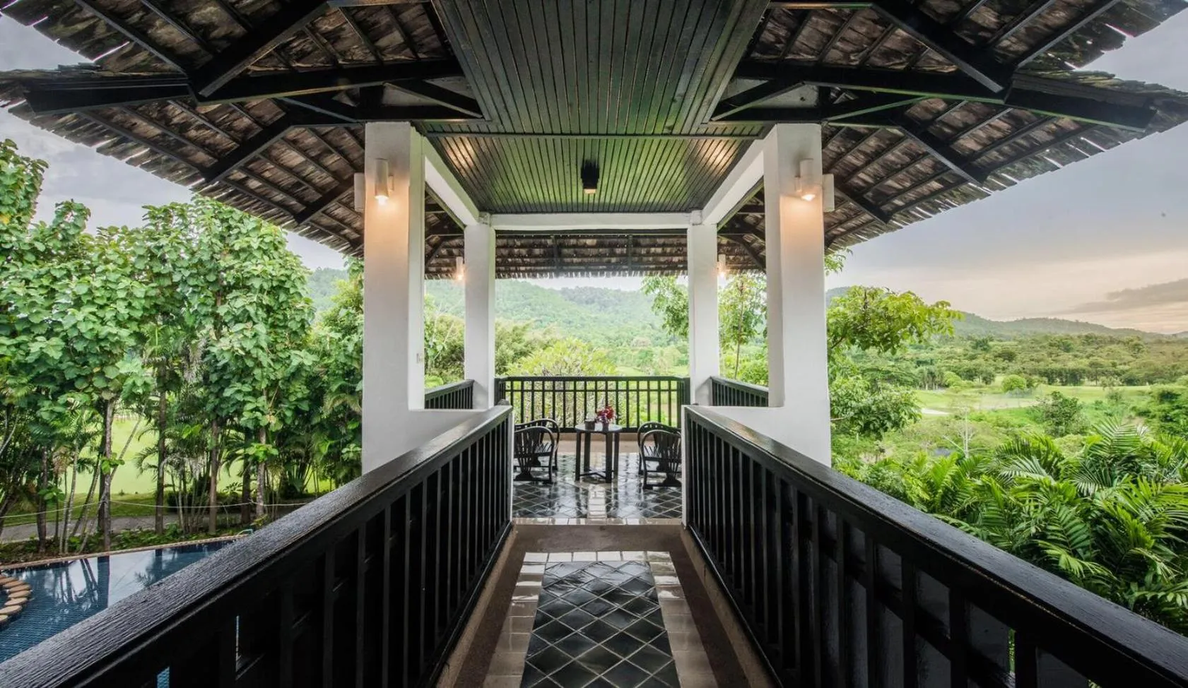Balcony/Terrace in Gassan Khuntan Golf & Resort