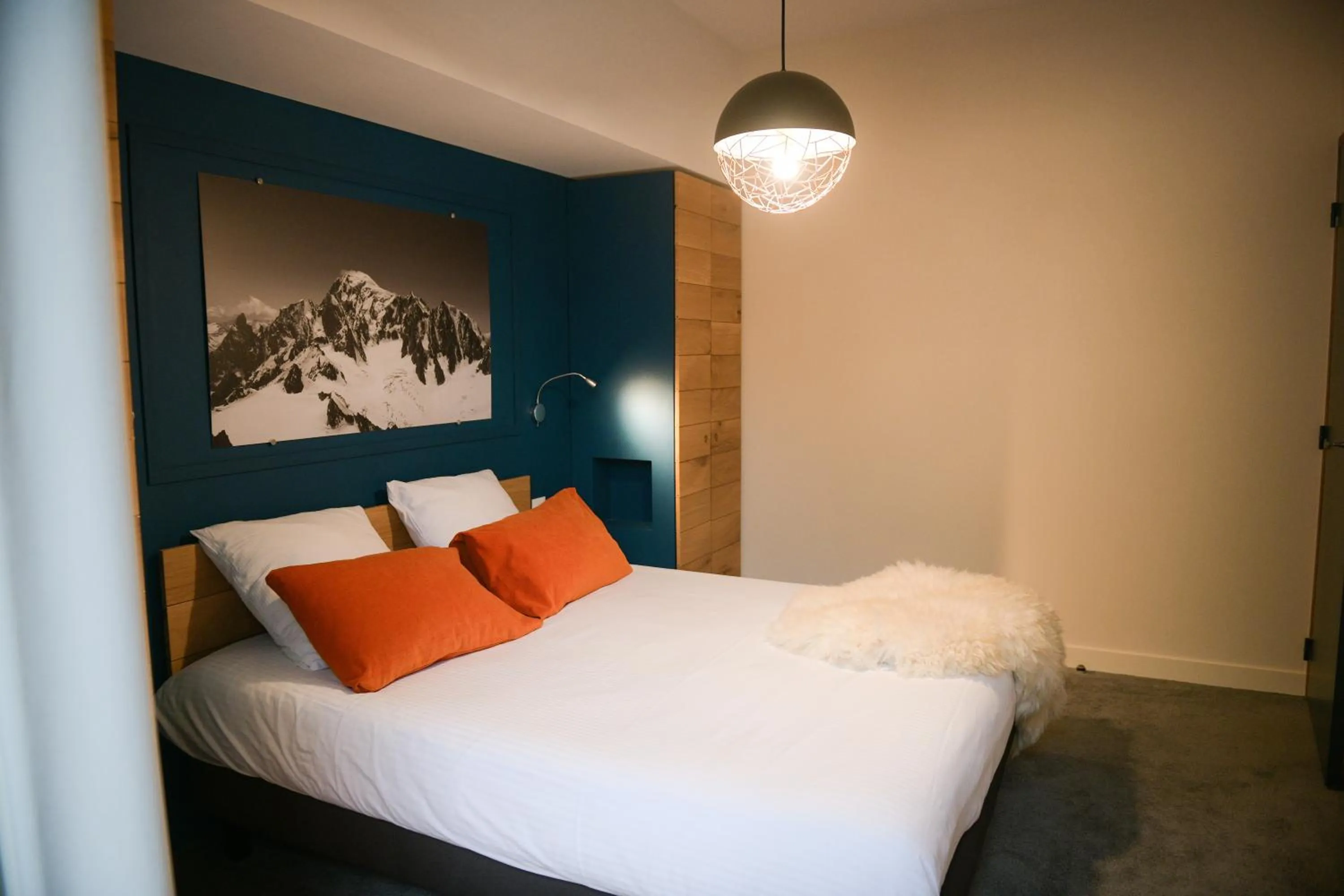 Bed in Appart'Hotel Aiguille Verte & Spa