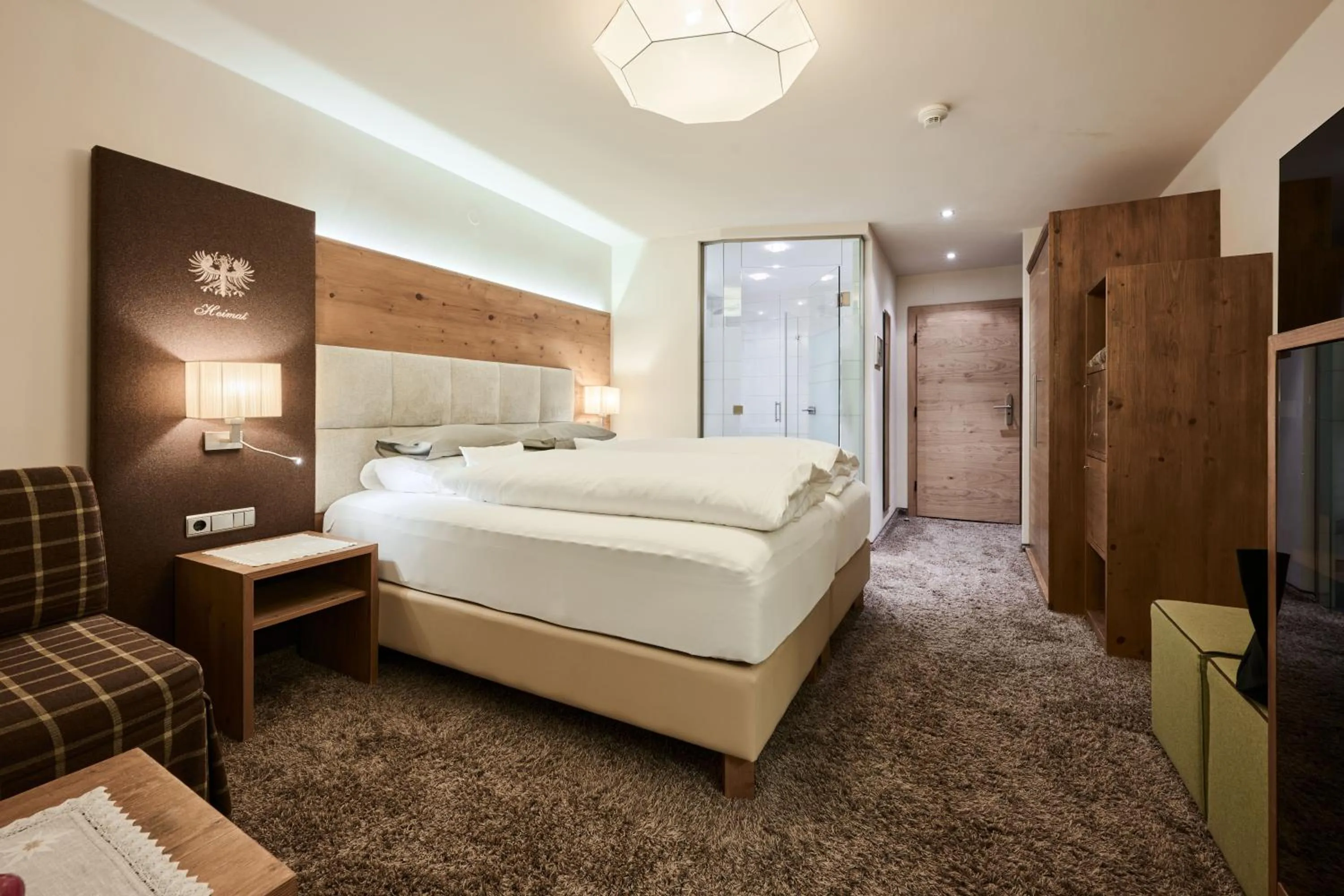 Photo of the whole room, Bed in VALARA Alpine Art Hotel