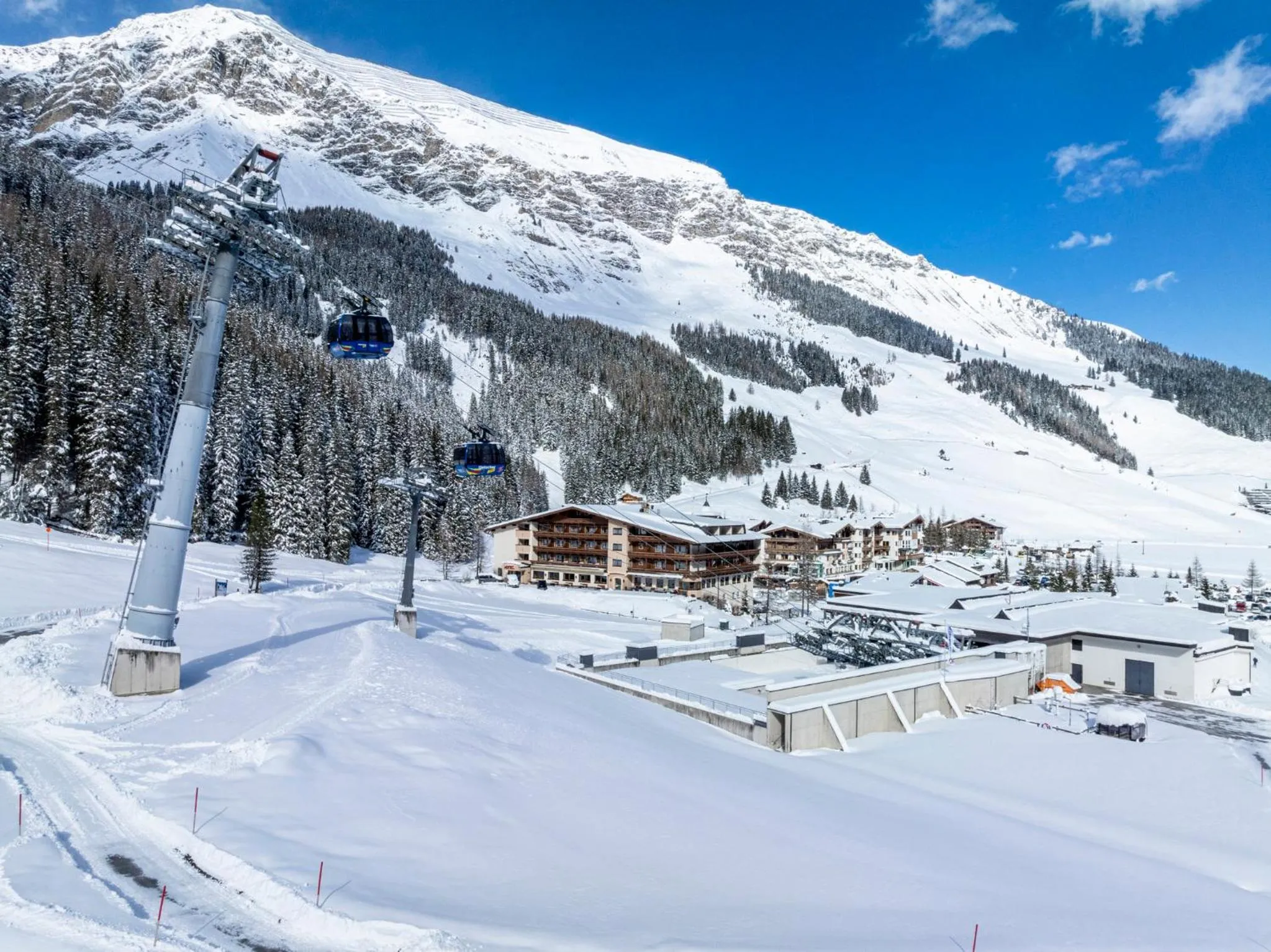 Property building in VALARA - Alpine Art Hotel