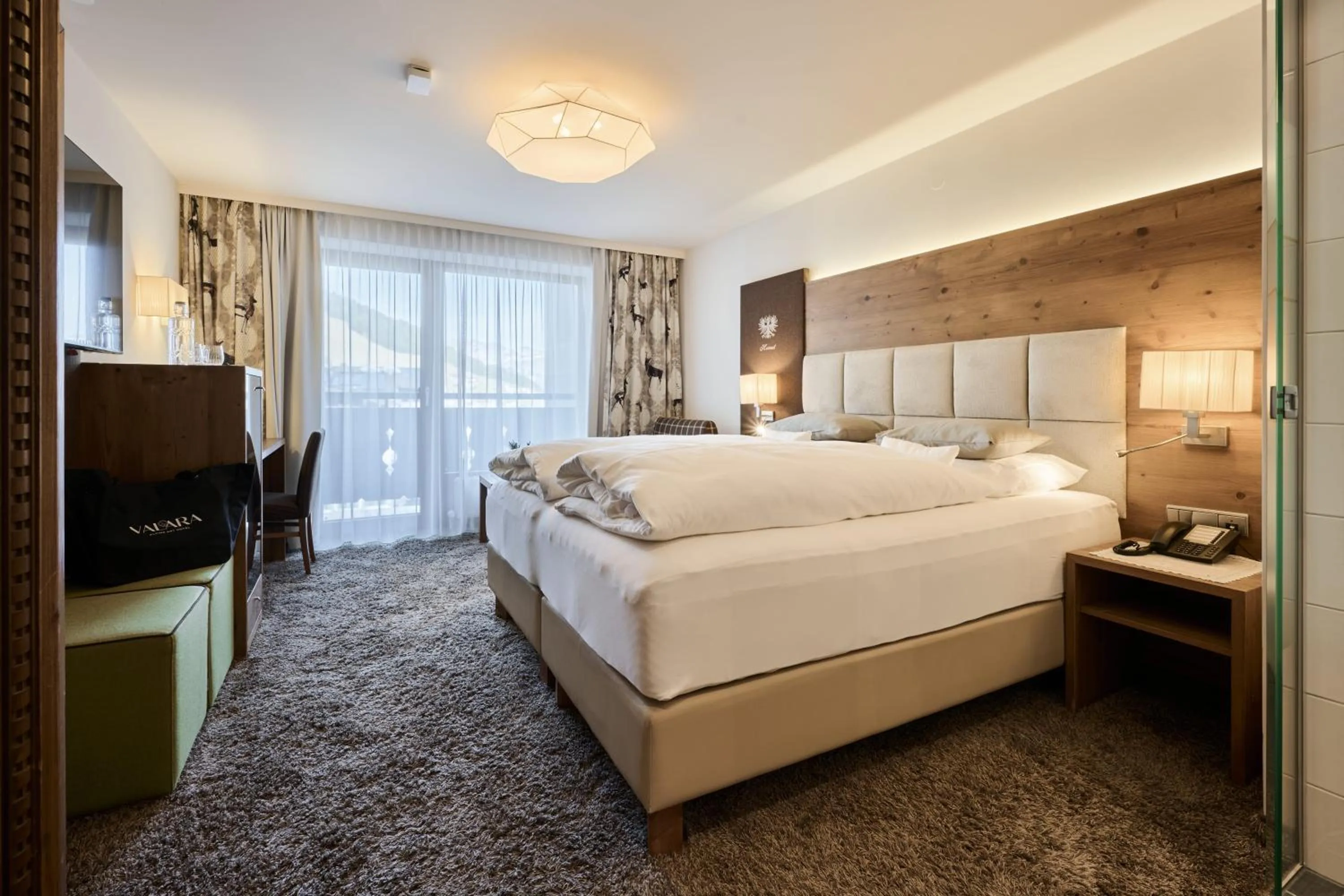 Photo of the whole room, Bed in VALARA Alpine Art Hotel