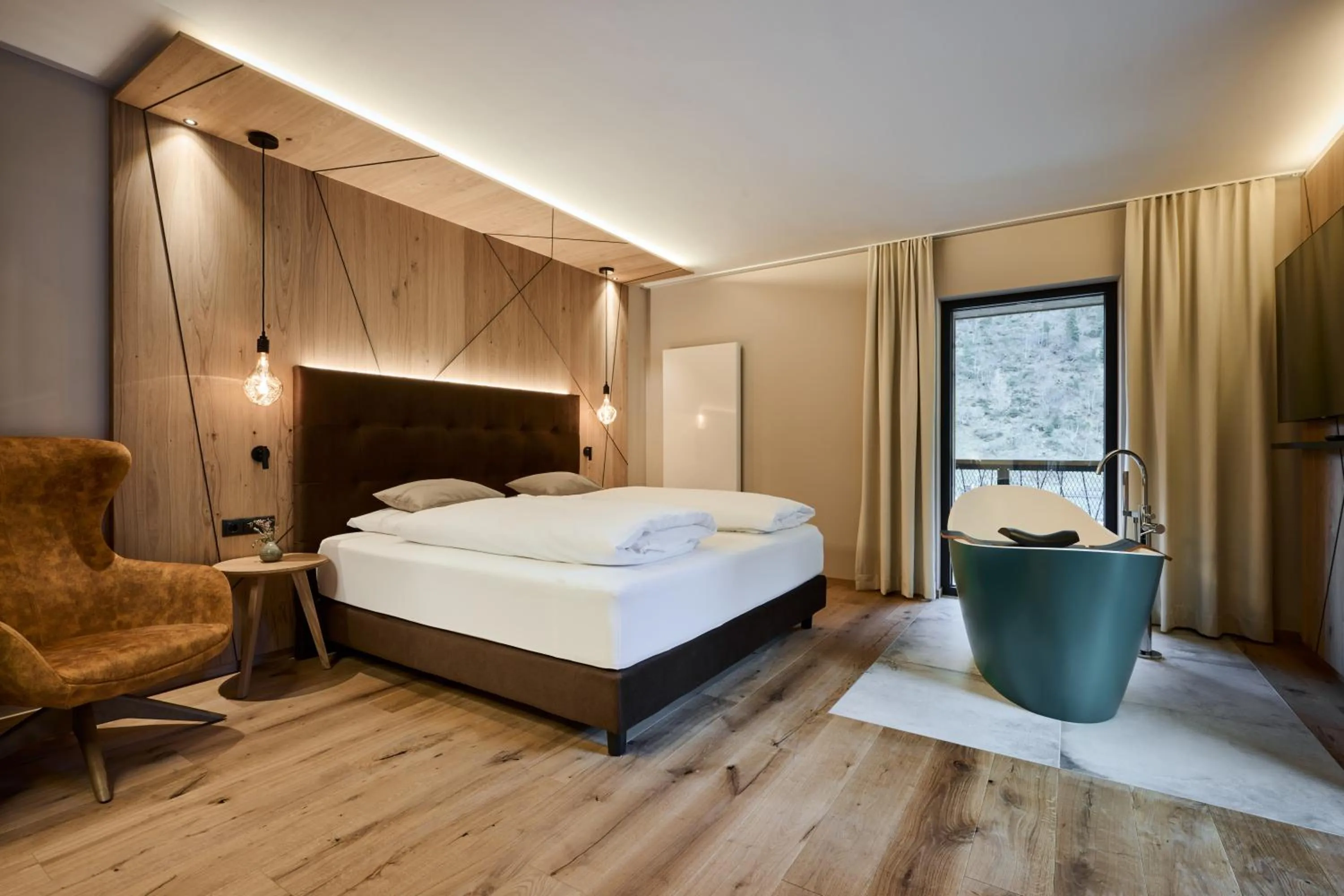 Photo of the whole room, Bed in VALARA Alpine Art Hotel