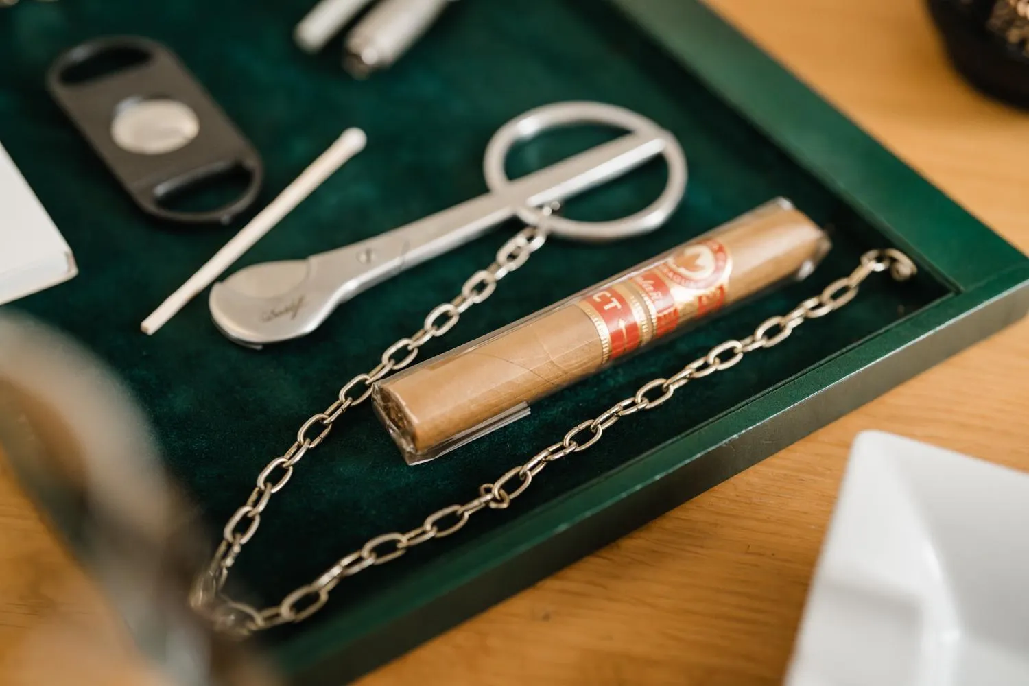 Lounge or bar in Solbadhotel Sigriswil