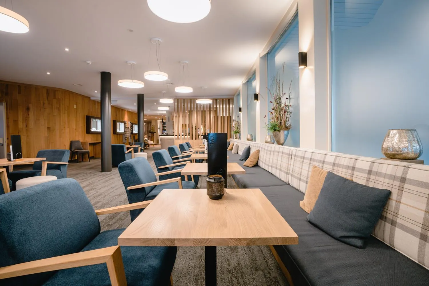 Lobby or reception in Solbadhotel Sigriswil