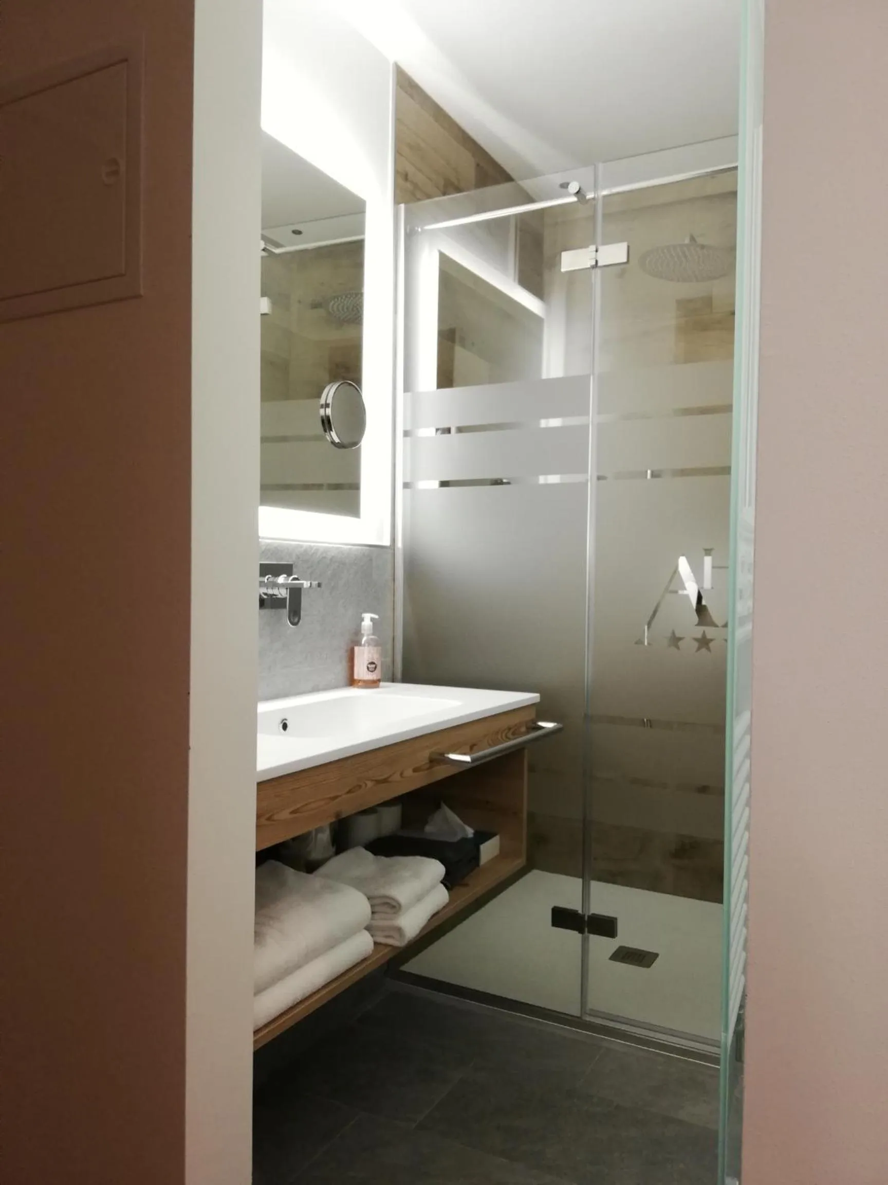 Bathroom in Hotel Astoria