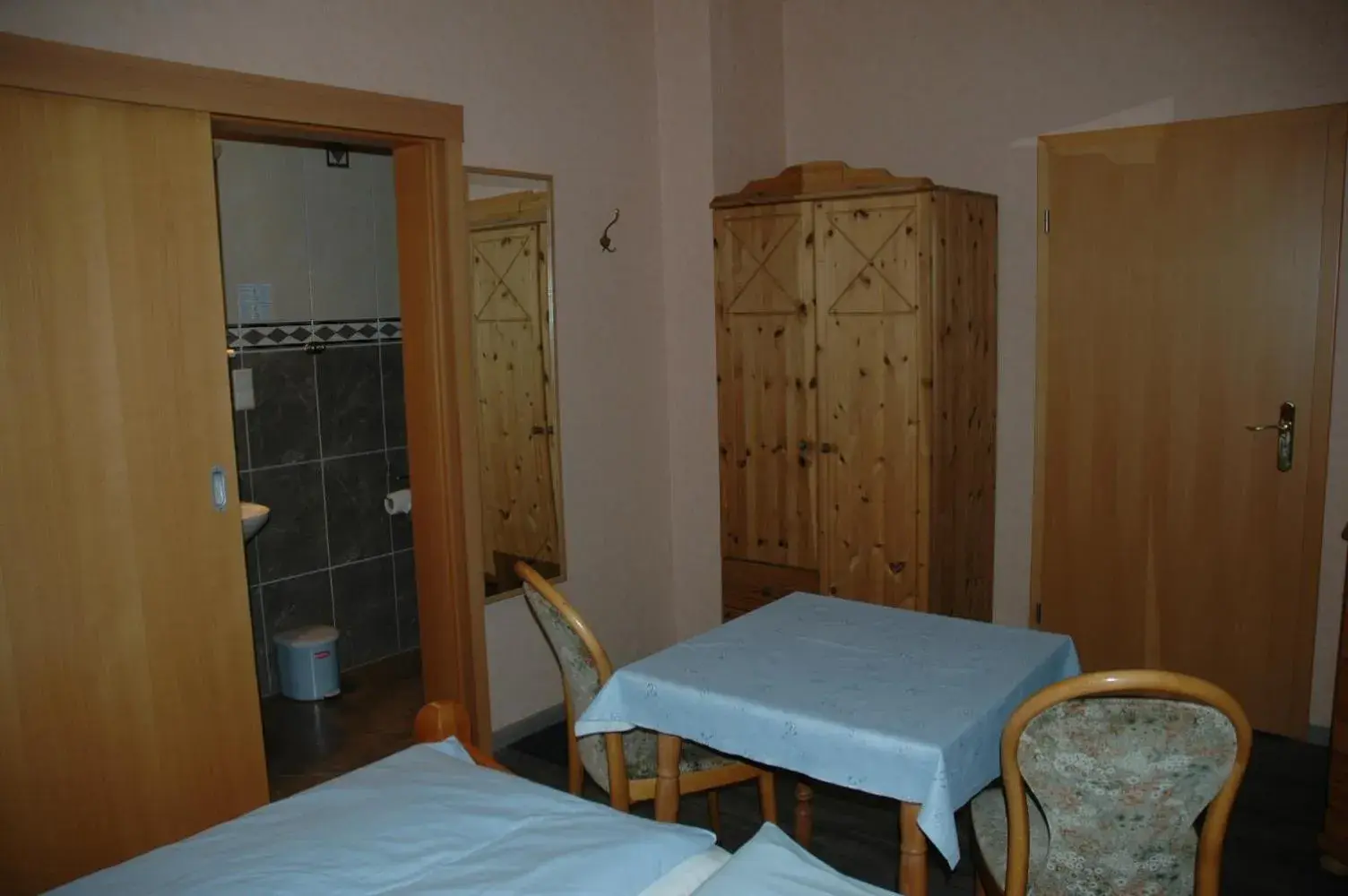 Small Twin Room in Hotel Kappelner Hof Small Twin Room in Hotel Kappelner Hof