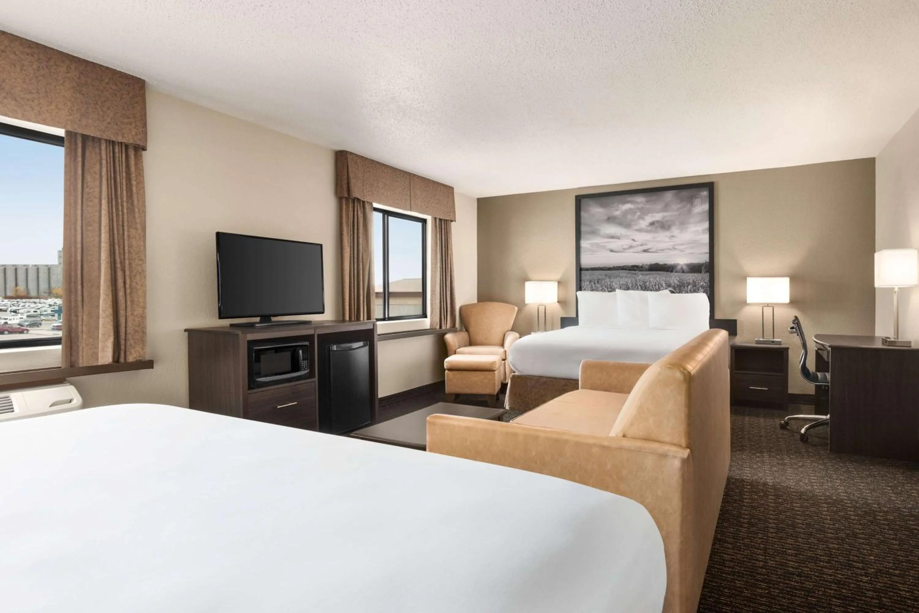 Bed in Super 8 by Wyndham Lincoln North