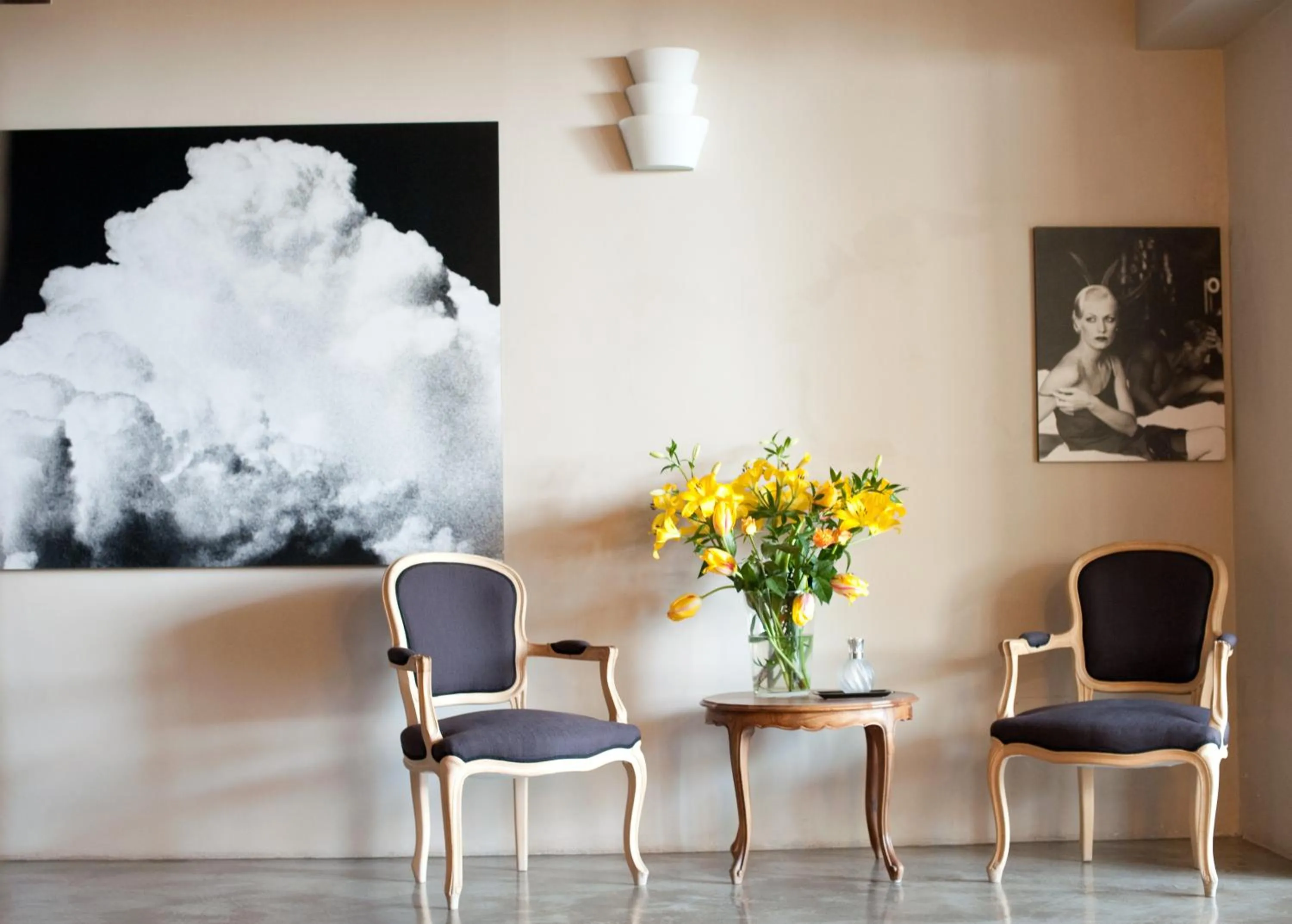 Decorative detail in Hotel Italia