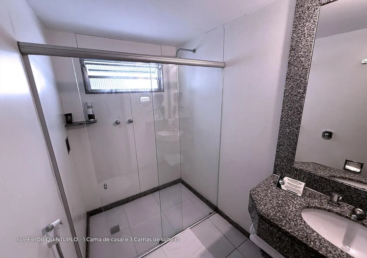Shower in Riale Imperial Flamengo