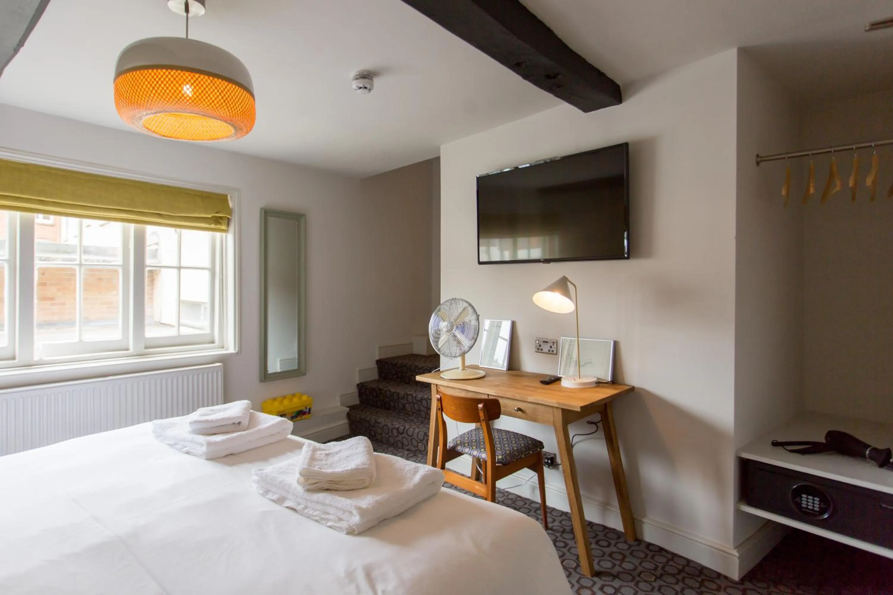 Bedroom, Bed in The Dolphin