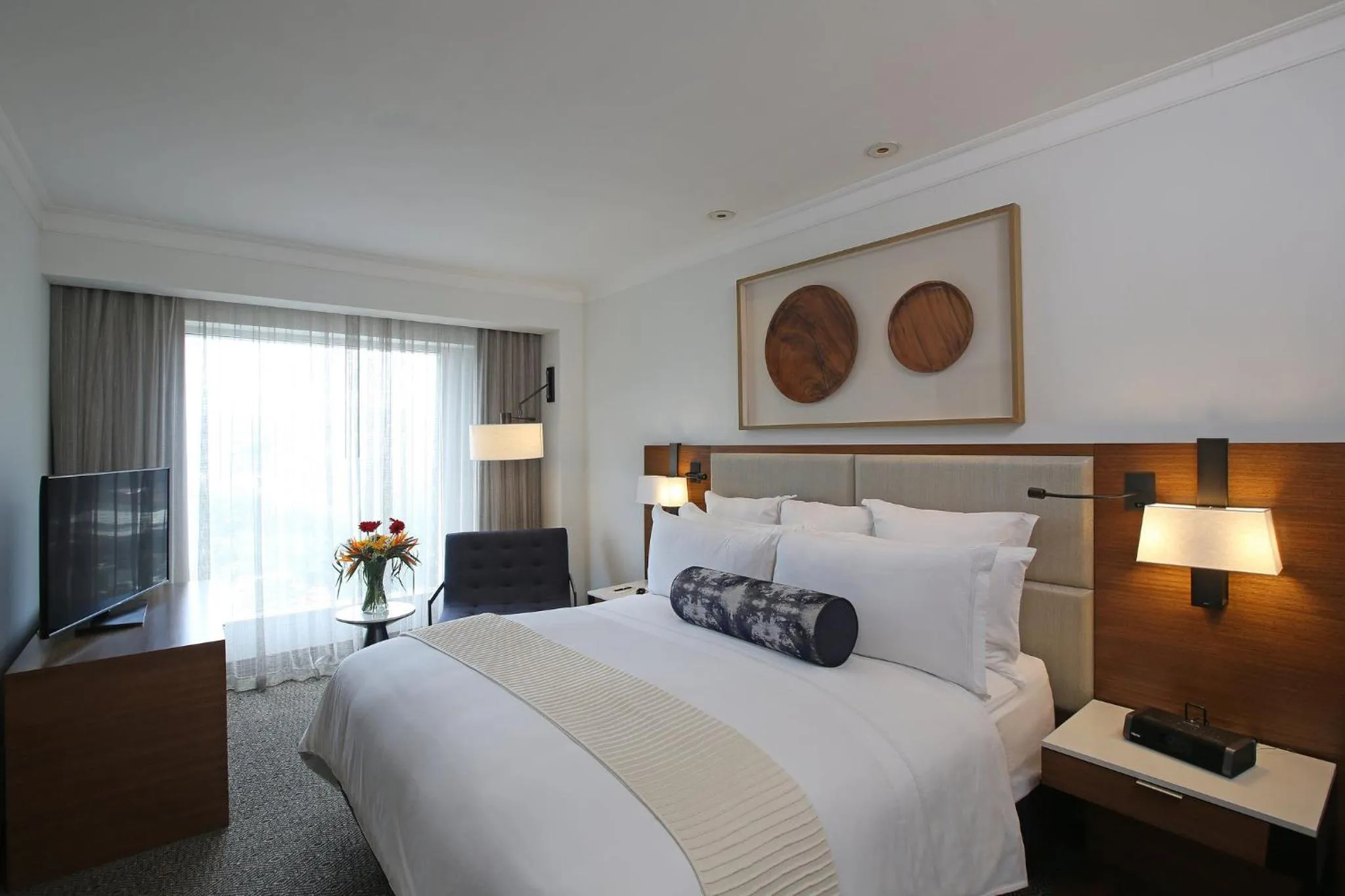 Photo of the whole room, Bed in Real Intercontinental Metrocentro Managua by IHG