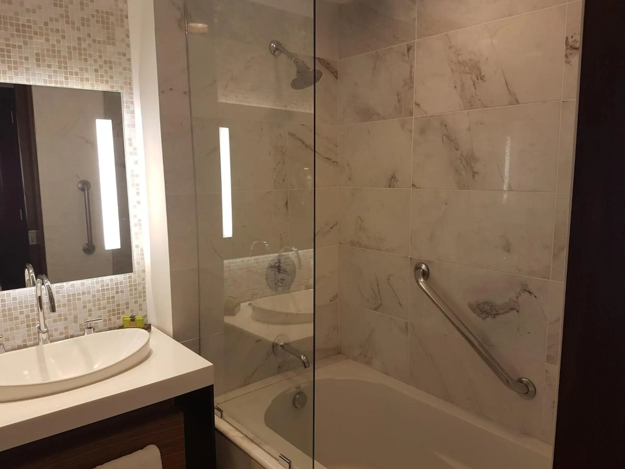 Bathroom in Real Intercontinental Metrocentro Managua by IHG