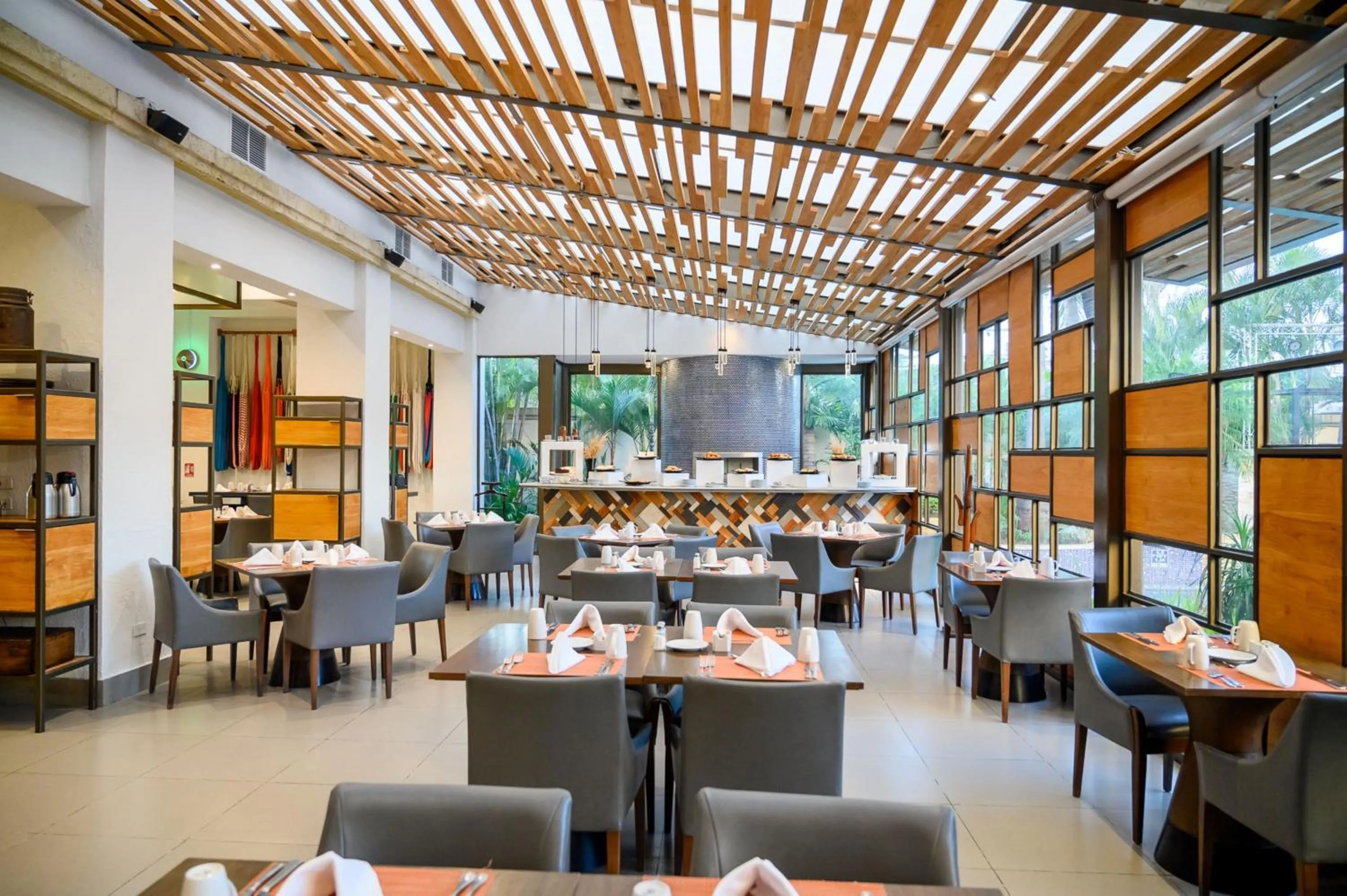 Restaurant/places to eat in Real Intercontinental Metrocentro Managua by IHG