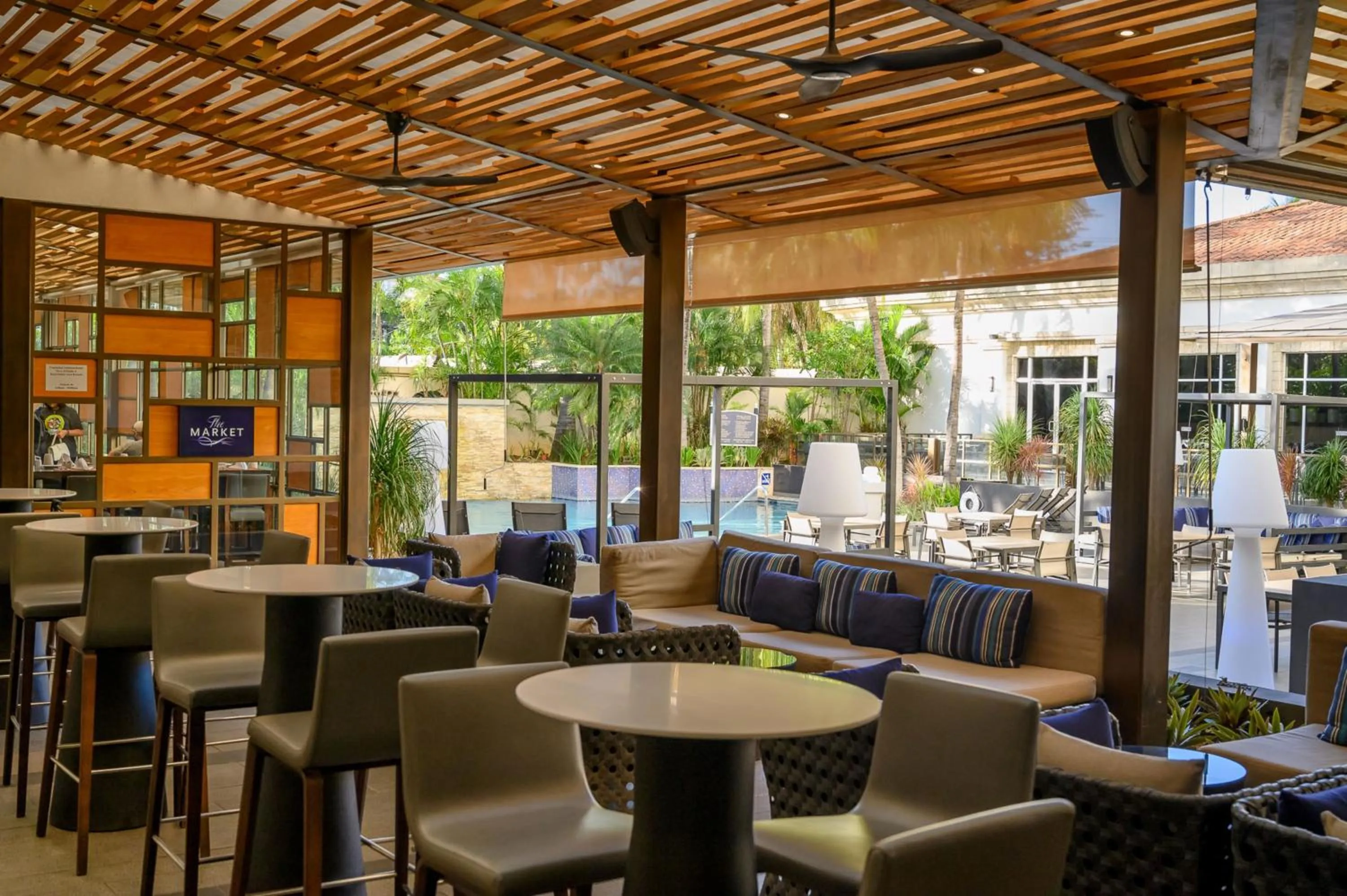 Lounge or bar in Real Intercontinental Metrocentro Managua by IHG