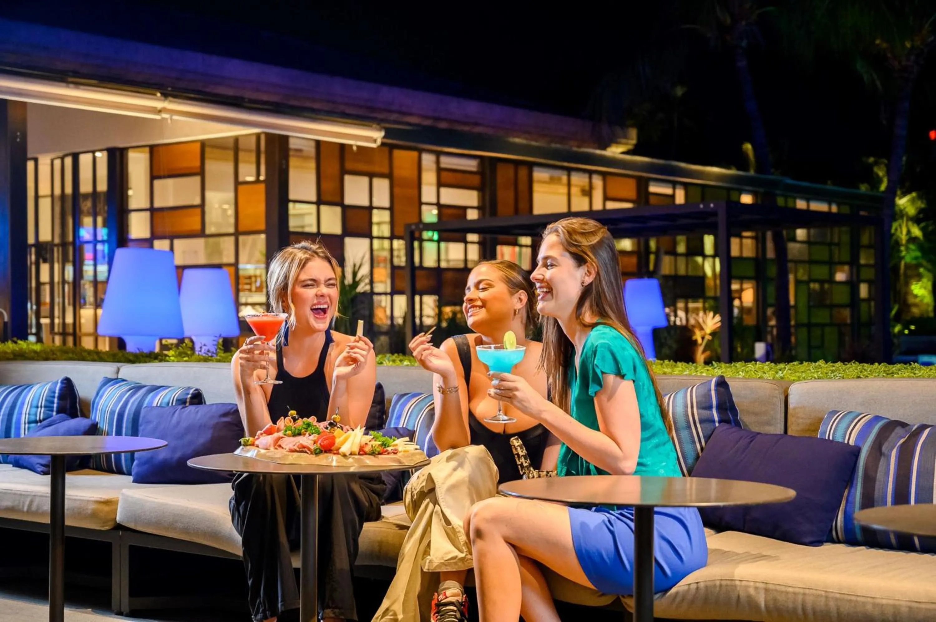 Lounge or bar in Real Intercontinental Metrocentro Managua by IHG