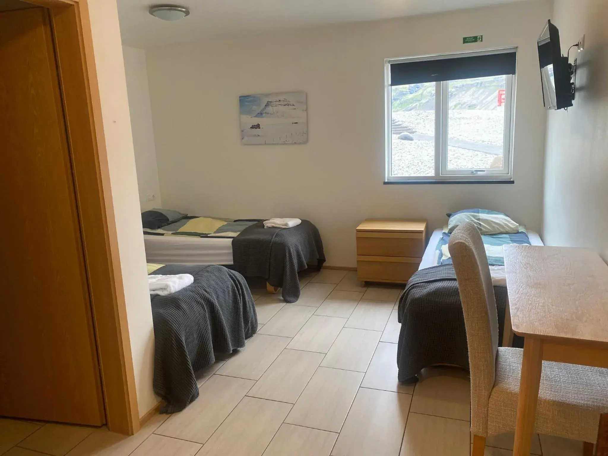 Triple Room with Private Bathroom in Kirkjufell Guesthouse and Apartments Triple Room with Private Bathroom in Kirkjufell Guesthouse and Apartments