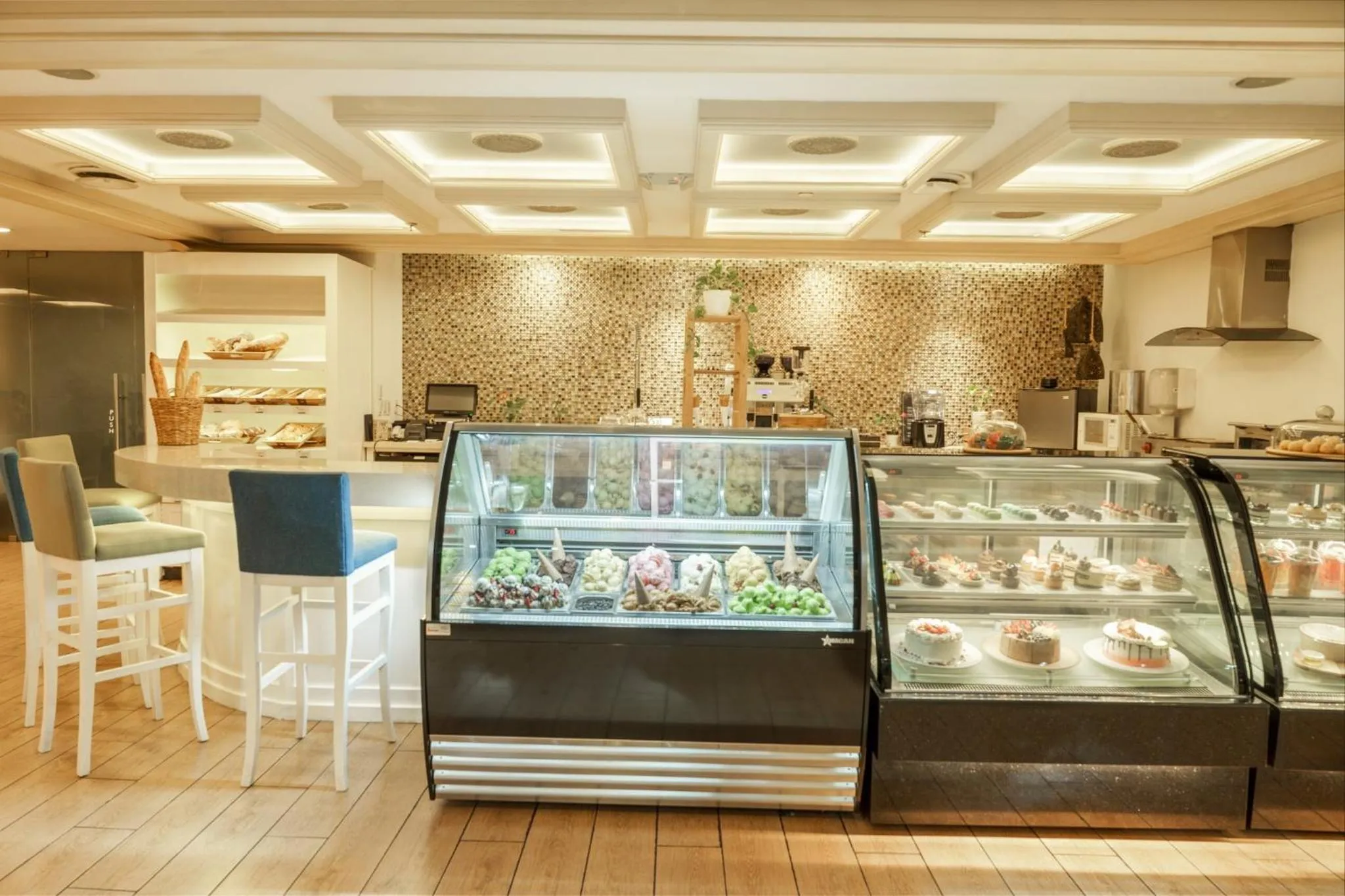 Restaurant/places to eat in Intercontinental Real Guatemala by IHG