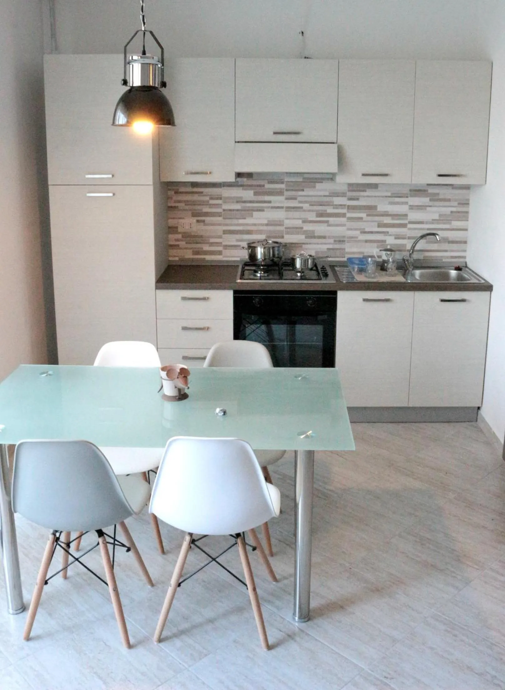 Kitchen or kitchenette in Paradeisos Residence Sas